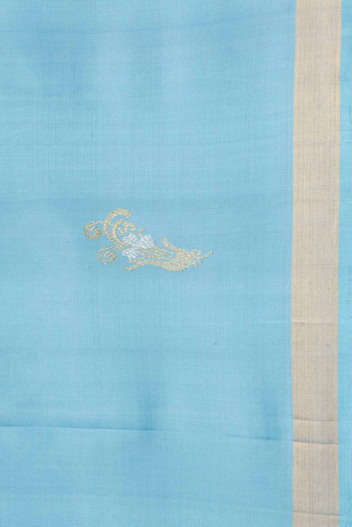 Border image of Sky Blue Dual Tone Kanchipuram Silk Saree with Zari Butta on the body and Zari Border. 