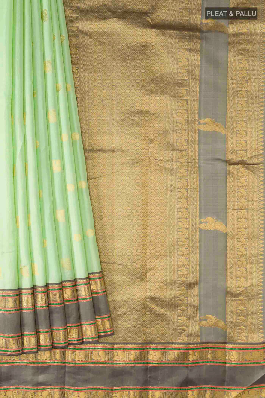 pleats pallu