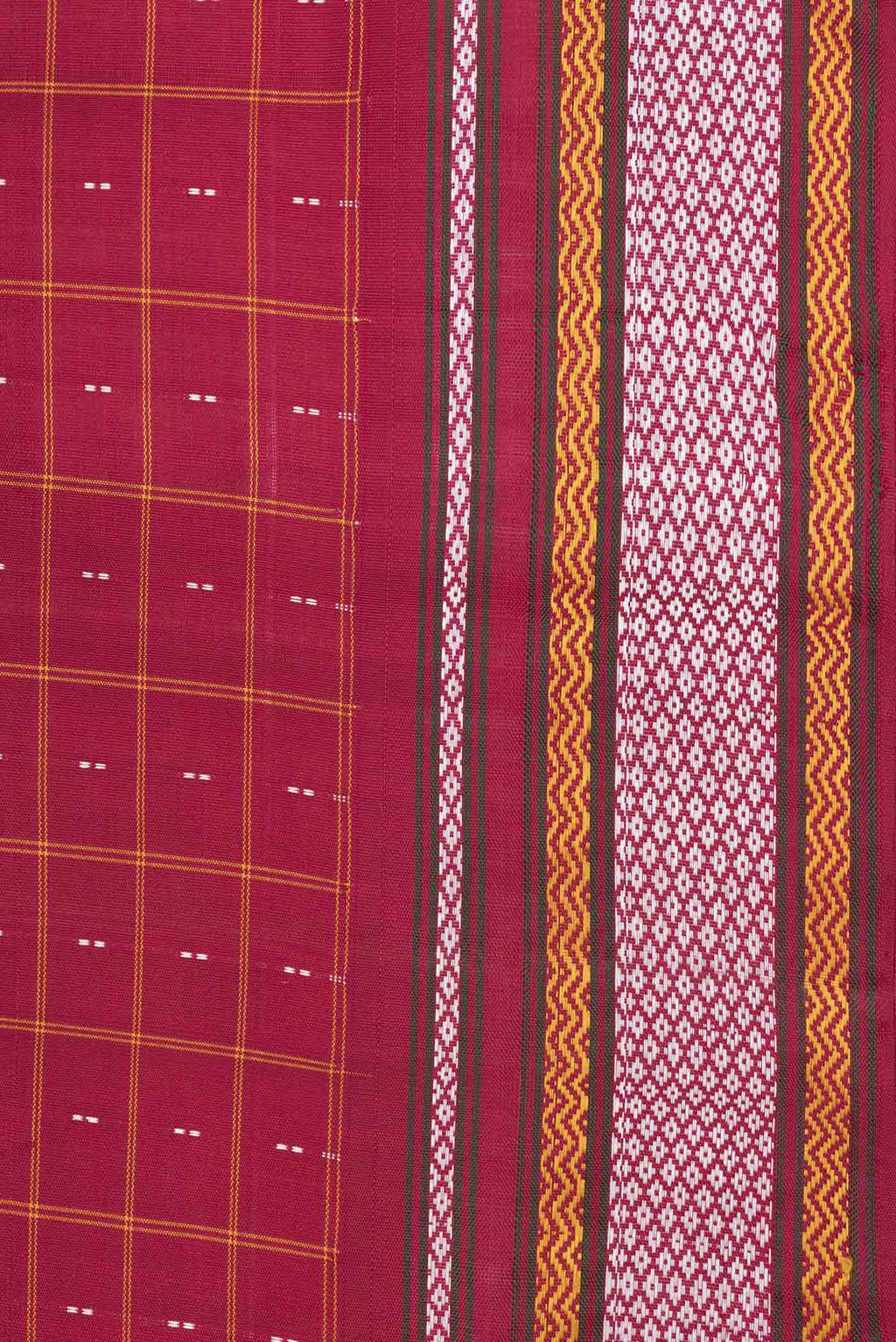 Border image of Maroon Dual Tone Kanchipuram Saree with Checked design on the body and Thread Border. 