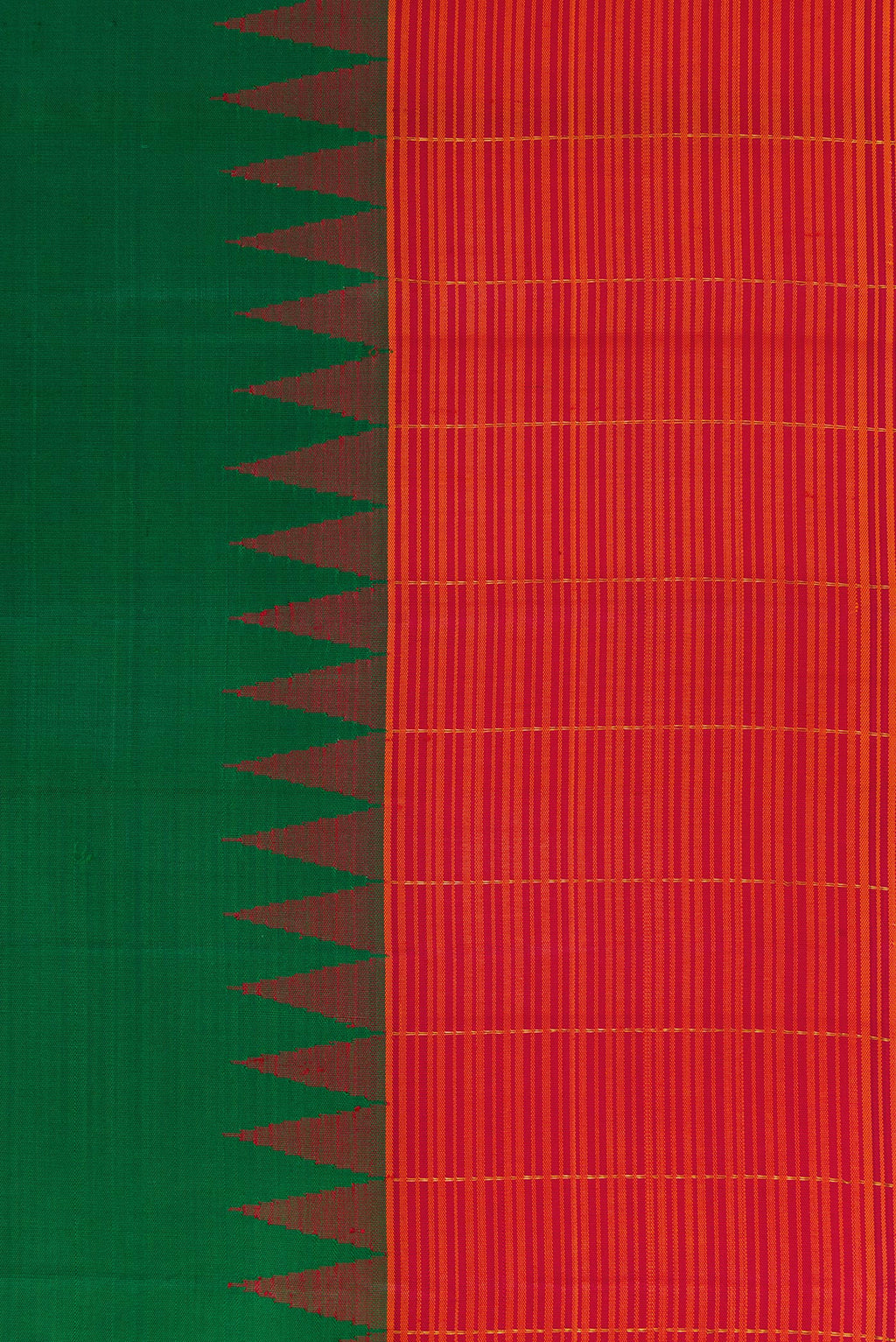 Border image of Pure Silk Pure Zari Green Dual Tone Kanjivaram Saree with Plain Body and Temple Border. 