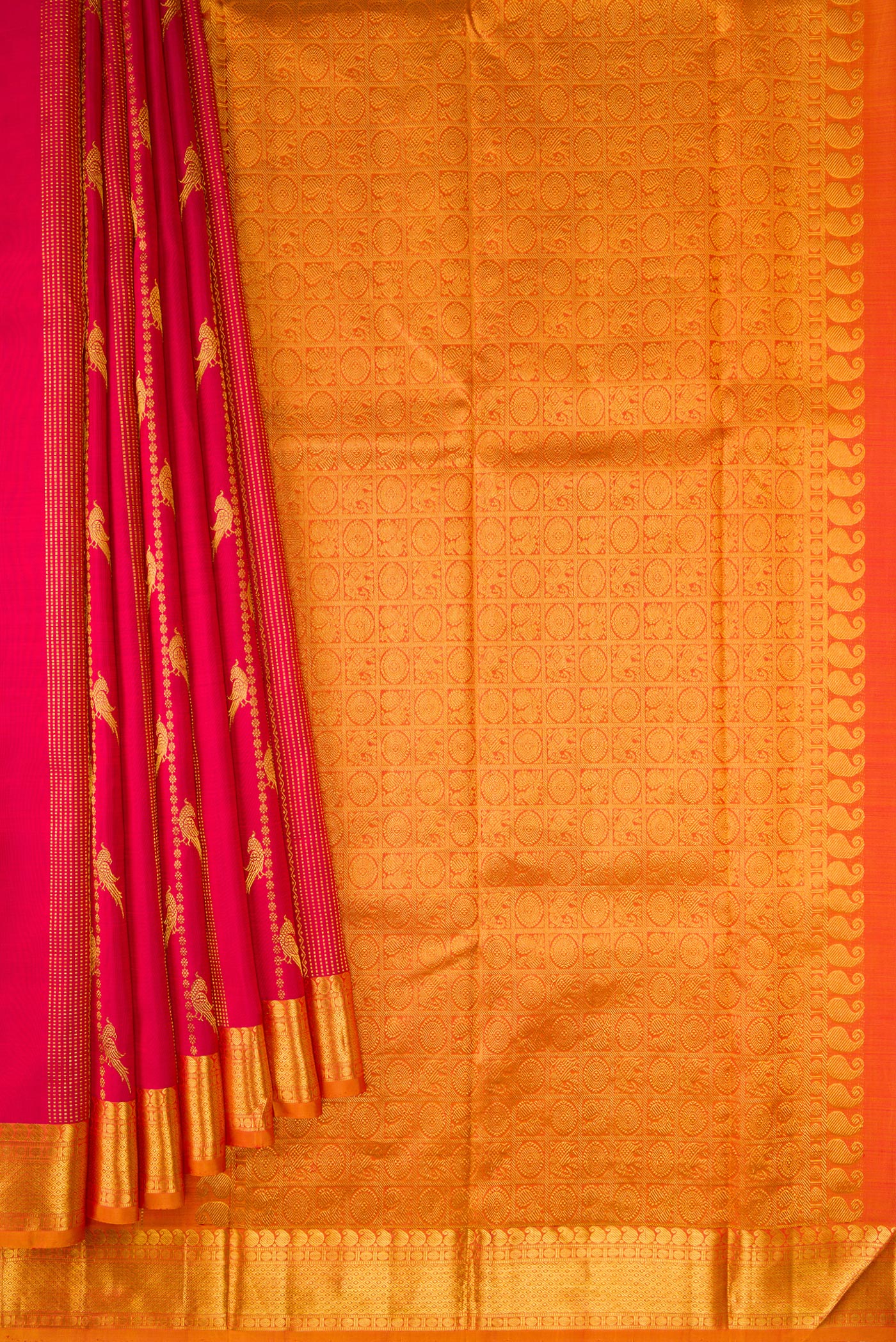 Pleats and pallu of Dark Pink Dual Tone Kanjivaram Silk Saree with Stripes on the body and Zari Border. 
