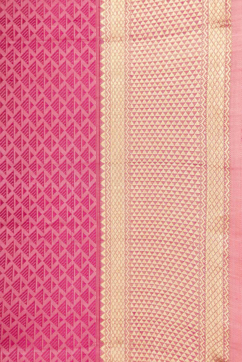 Border image of Pink Dual Tone Kanchipuram Saree with Jacquard design on the body and Zari Border