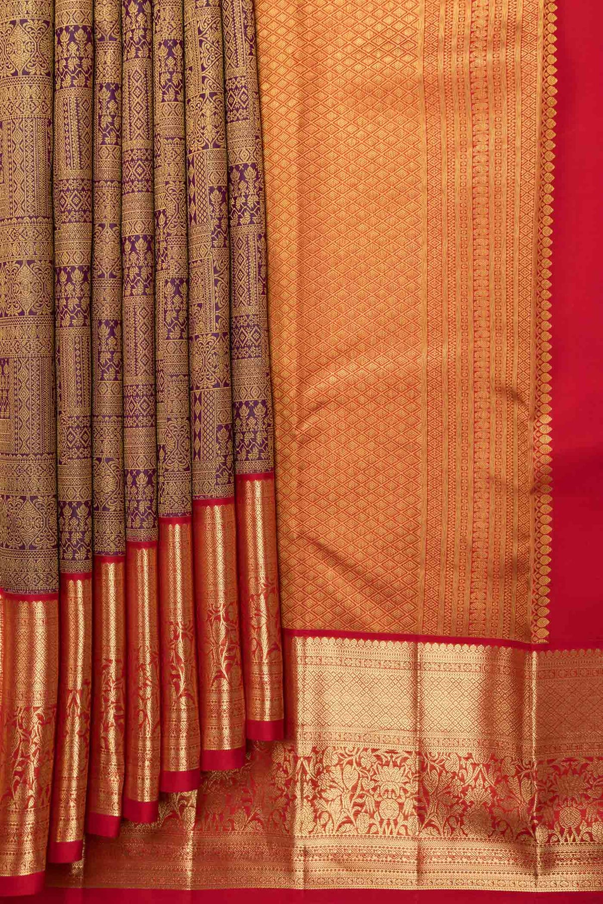 Pleats and pallu of Burgundy Dual Tone Kanchipuram Saree with Zari Brocade on the body and Zari Border