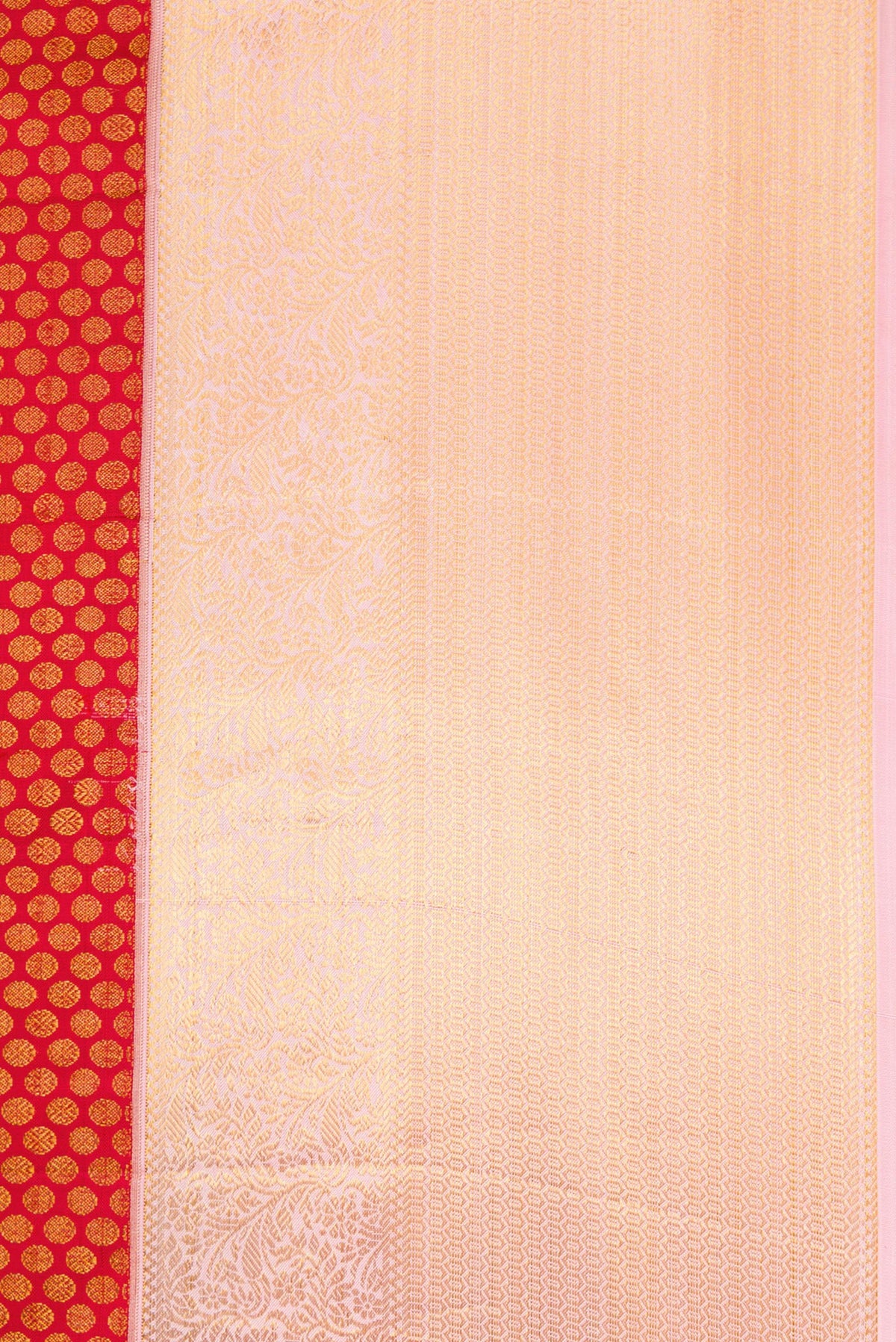 Border image of Maroon Dual Tone Kanchipuram Silk Saree with Zari Brocade on the body and Zari Border. 