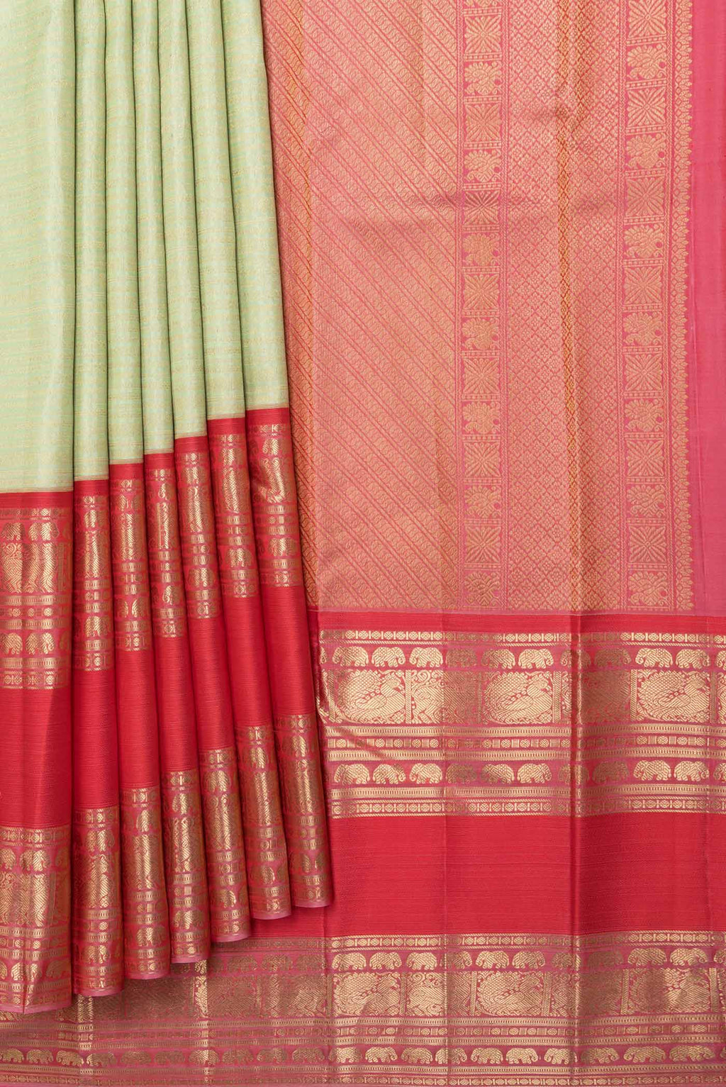 pleats pallu