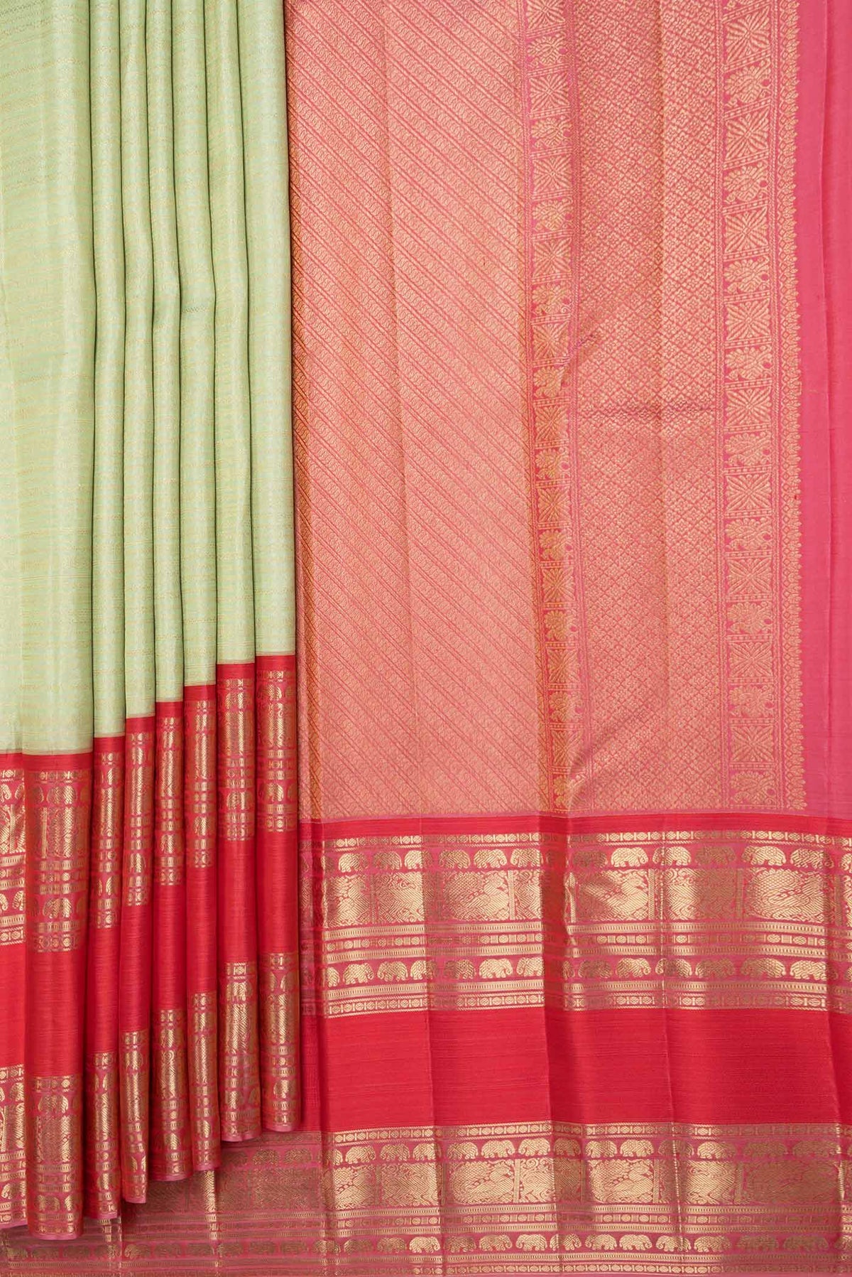 Pleats and pallu of Pista Green Dual Tone Kanchipuram Saree with Zari Brocade on the body and Zari Border