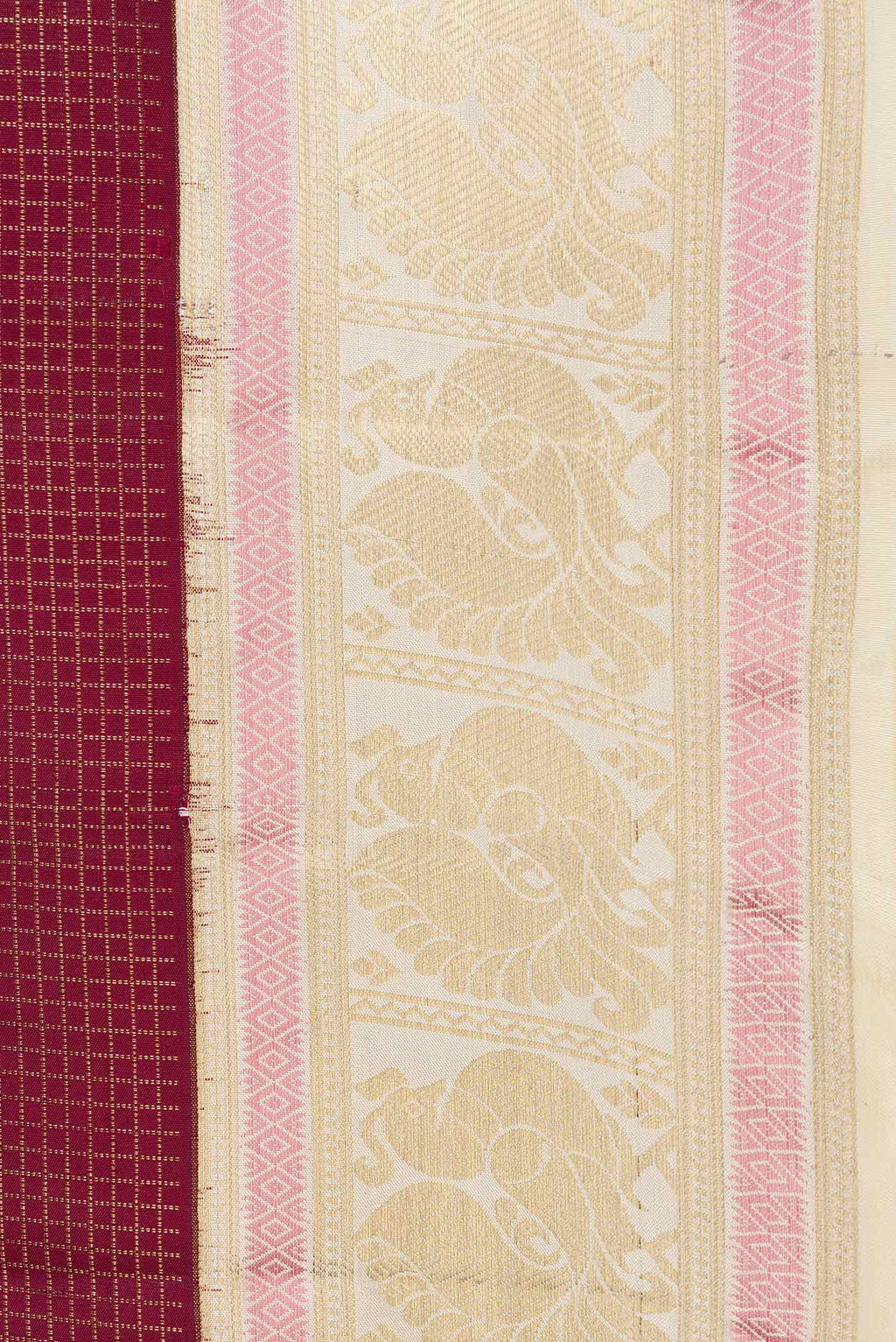 Border image of Maroon Dual Tone Kanchipuram Saree with Checked design on the body and Zari Border