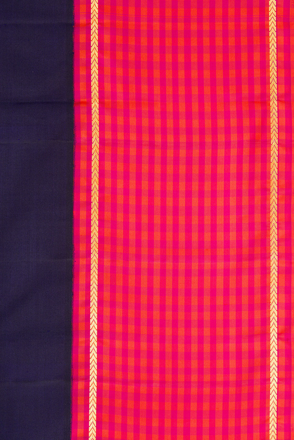 Border image of Pure Silk Pure Zari Navy Blue Dual Tone Kanjivaram Saree with Plain Body and Checks Border. 