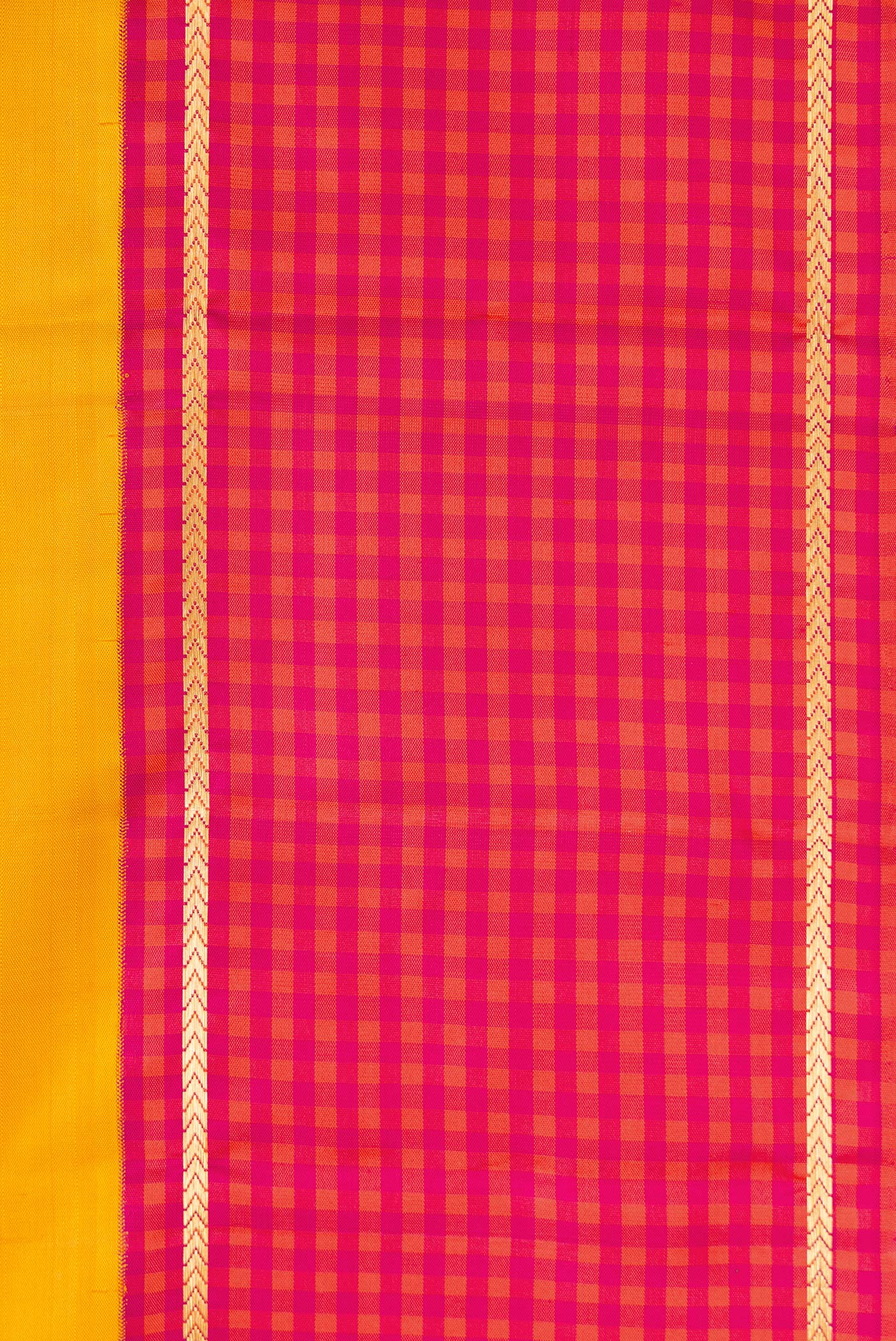 Border image of Pure Silk Pure Zari Yellow Dual Tone Kanjivaram Saree with Plain Body and Checks Border. 