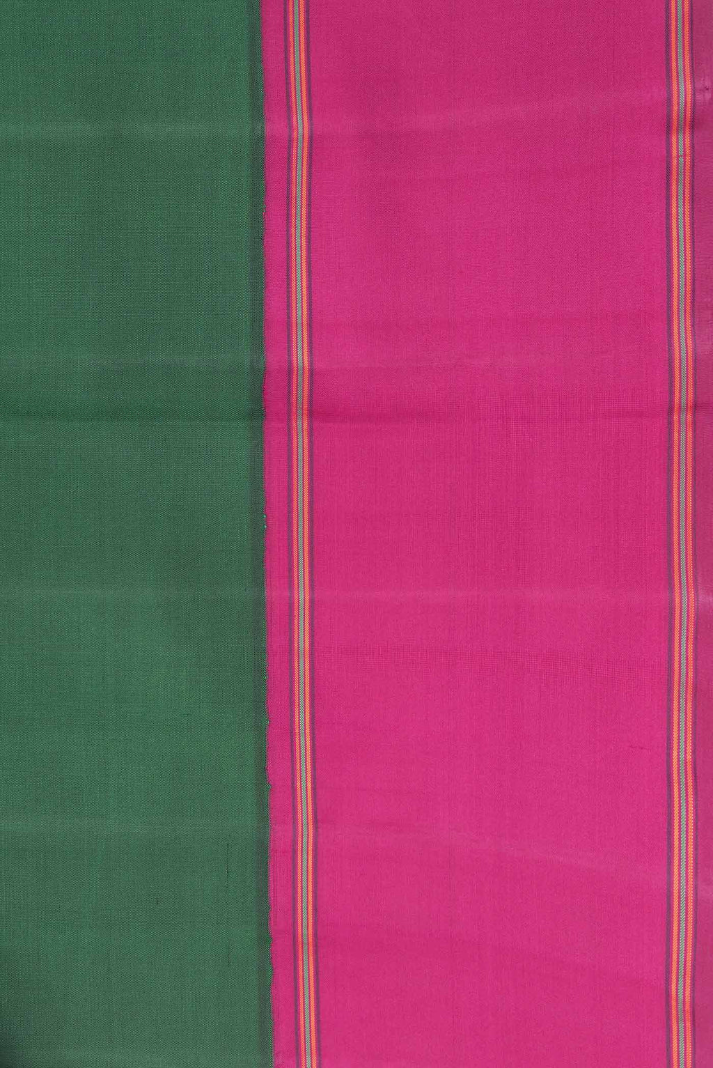 Border image of Green Dual Tone Kanjivaram Saree with Plain Body and Plain Border. 