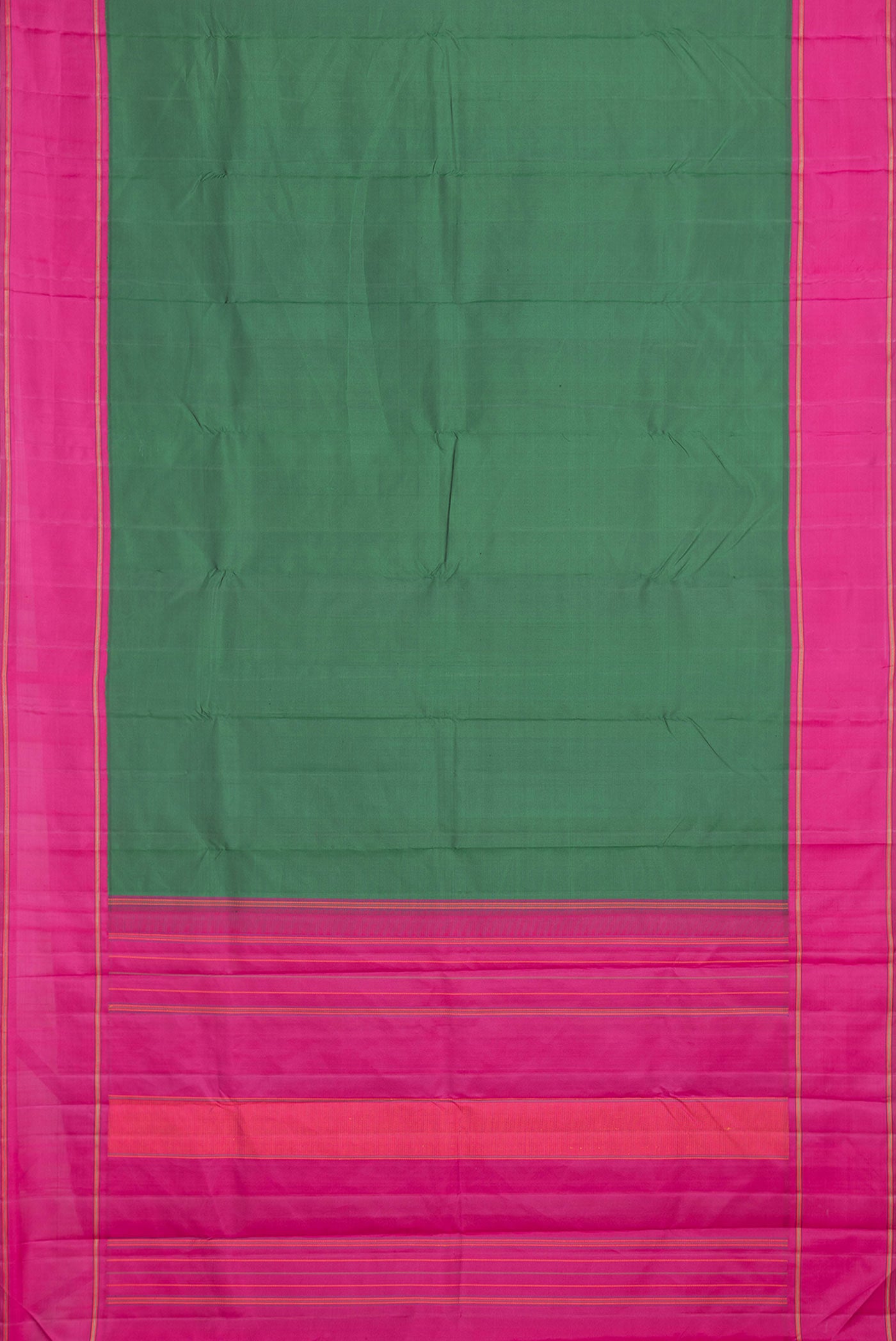 Flat view of Green Dual Tone Kanjivaram Saree with Plain Body and Plain Border. 