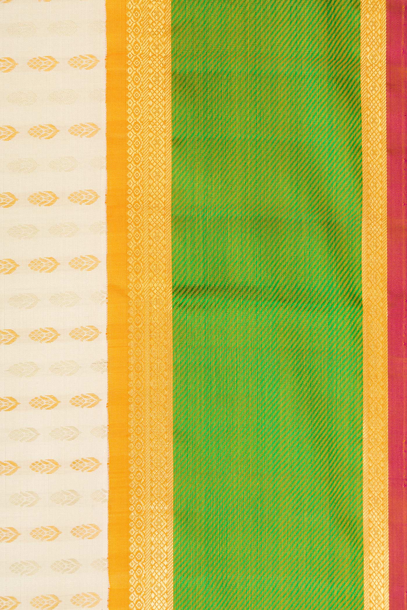 Border image of Pure Silk Pure Zari Off White Dual Tone Kanchipuram Saree with Zari Butta on the body and Zari And Thread Border. 