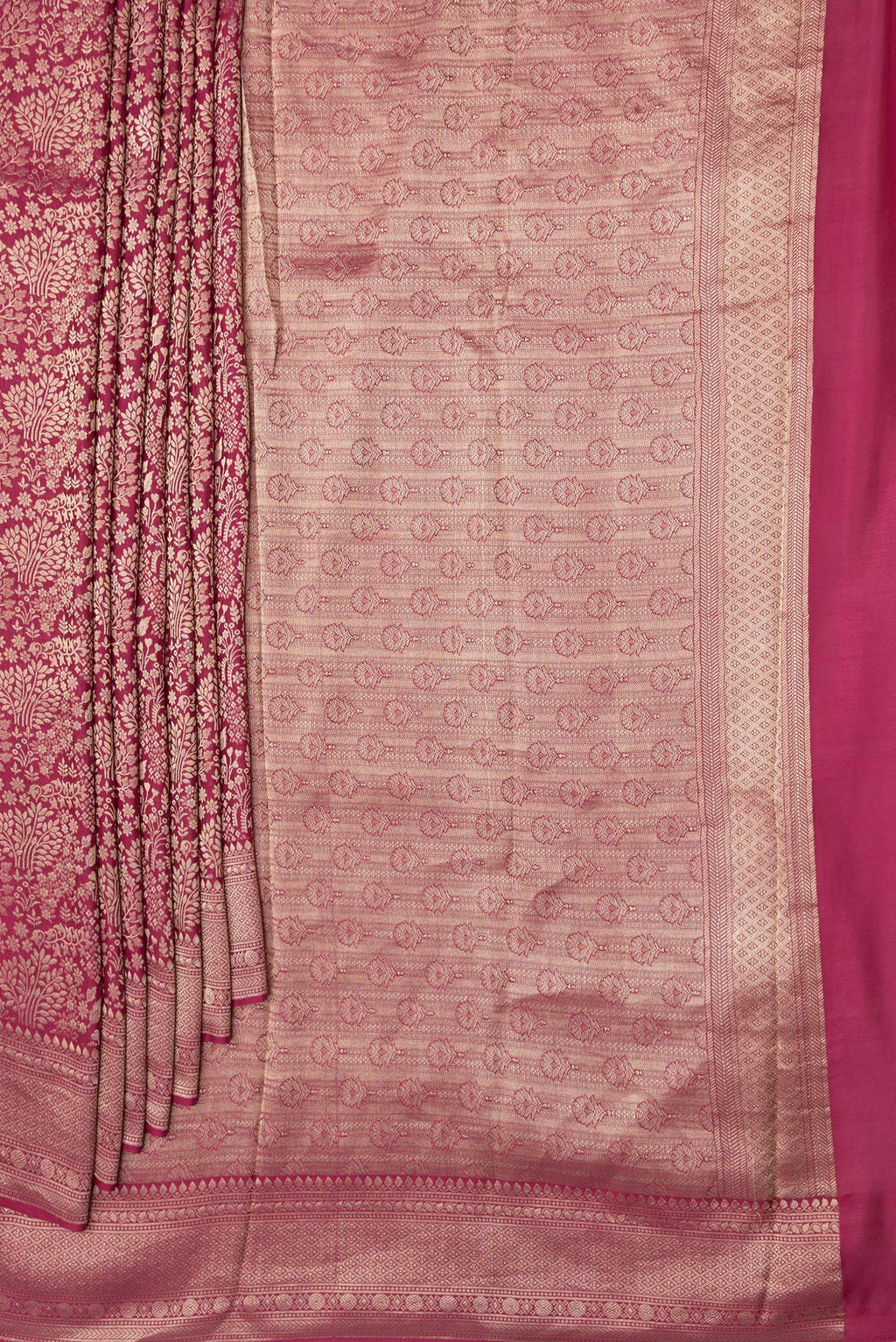 Pleats and pallu of Pink Mysore Crepe Saree with Zari Brocade on the body and Zari Border. 