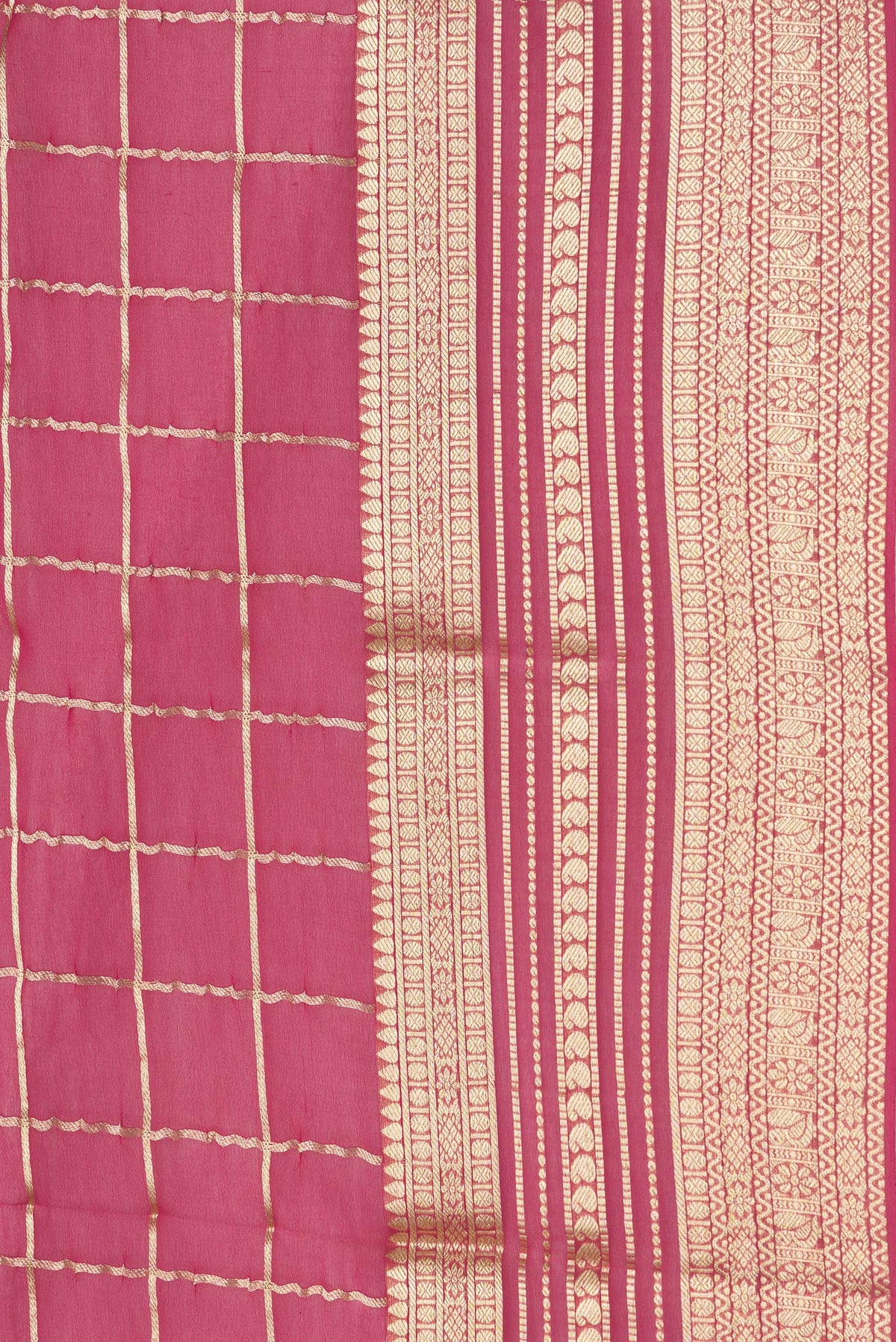 Border image of Pink Dual Tone Mysore Georgette Saree with Checked design on the body and Zari Border. 
