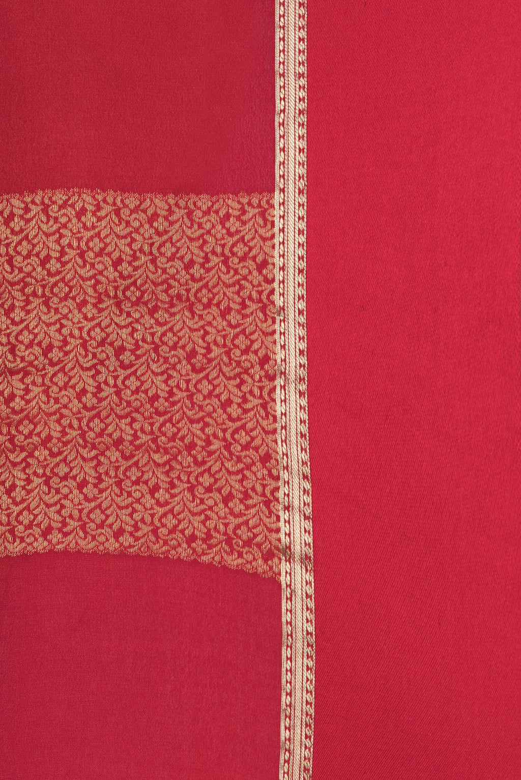 Border image of Red Dual Tone Mysore Georgette Saree with Zari Brocade on the body and Zari Border. 