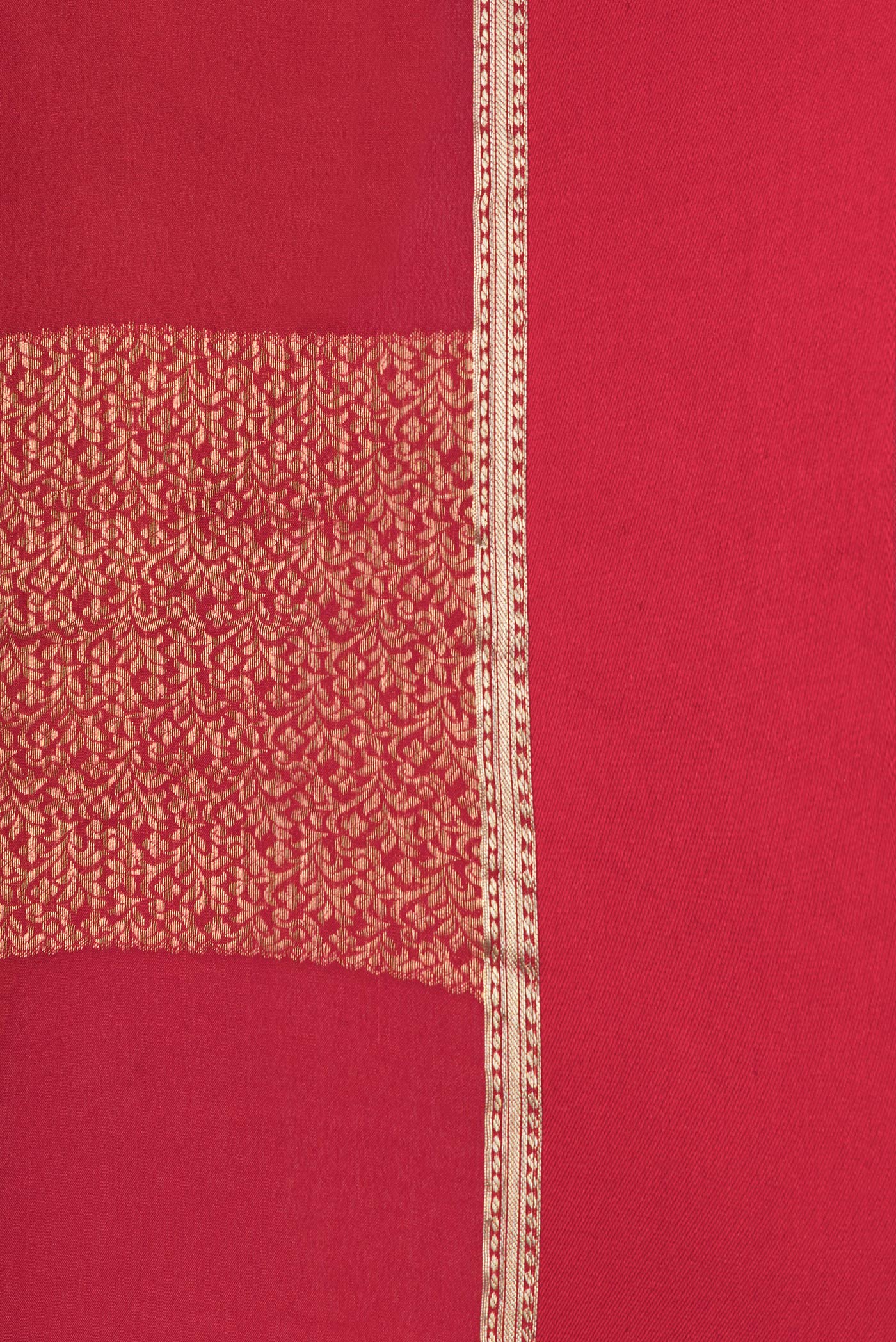 Border image of Red Dual Tone Mysore Georgette Saree with Zari Brocade on the body and Zari Border. 