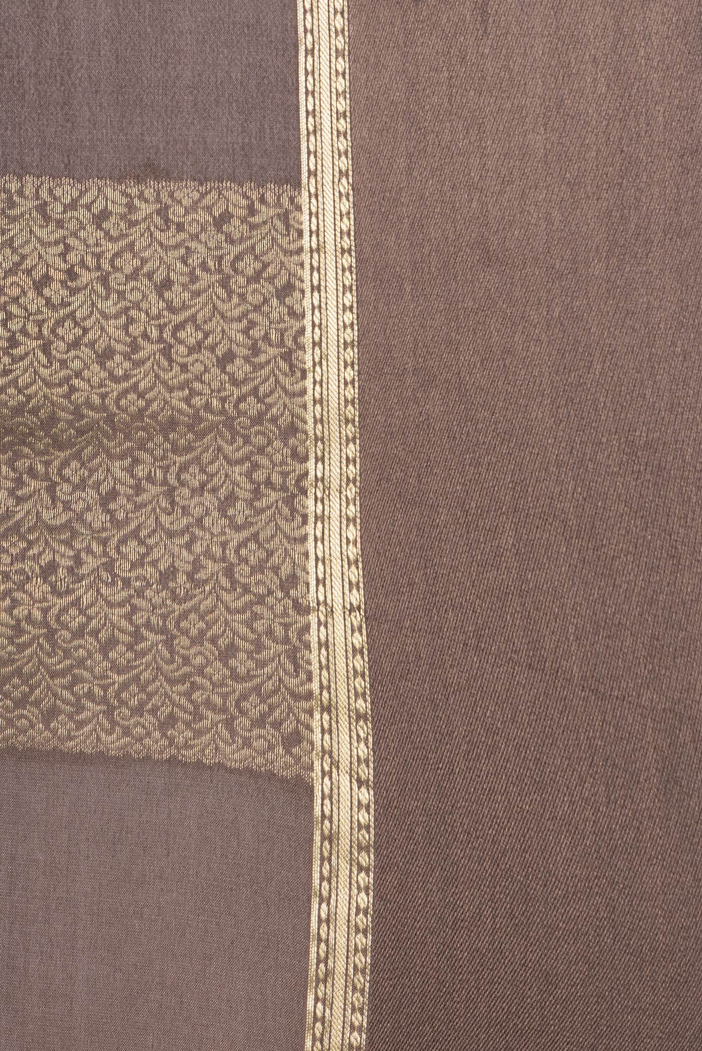 Border image of Brown Dual Tone Mysore Georgette Saree with Zari Brocade on the body and Zari Border. 