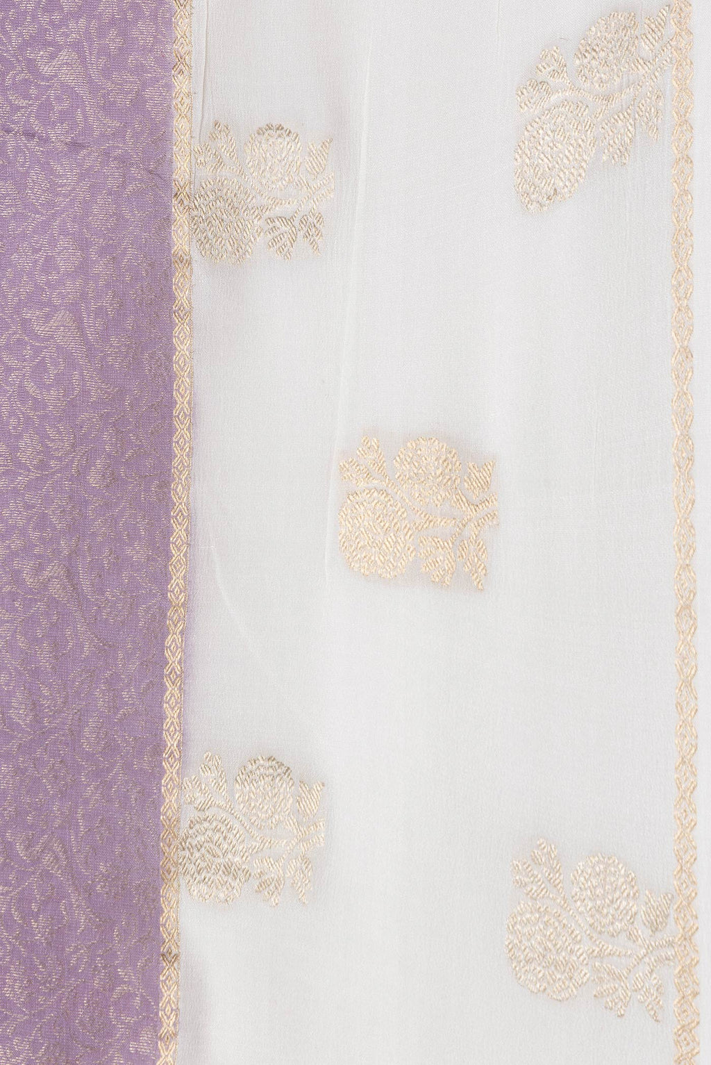 Border image of Lavender Dual Tone Georgette Saree with Zari Brocade on the body and Fancy Border. 