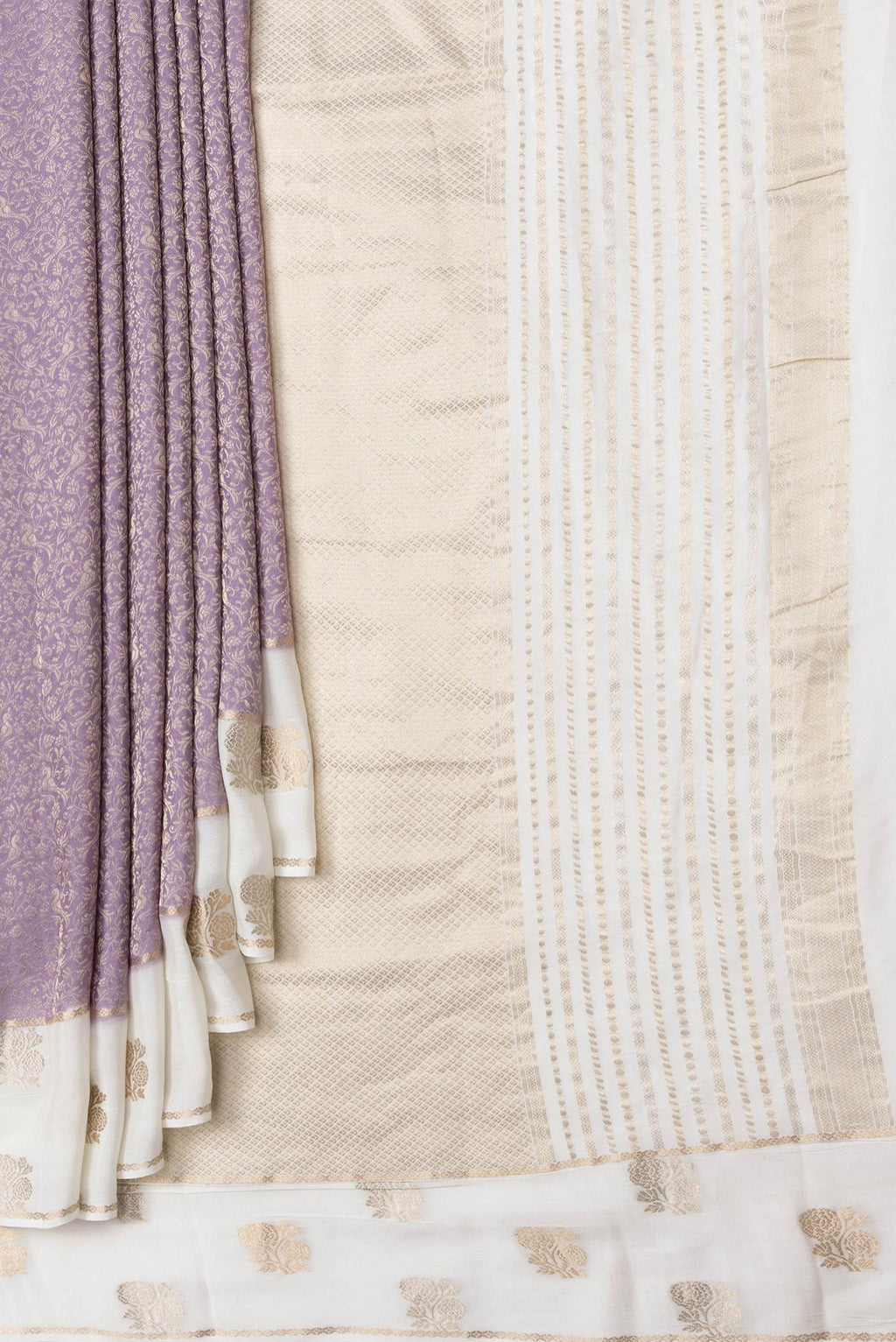 Pleats and pallu of Lavender Dual Tone Georgette Saree with Zari Brocade on the body and Fancy Border. 