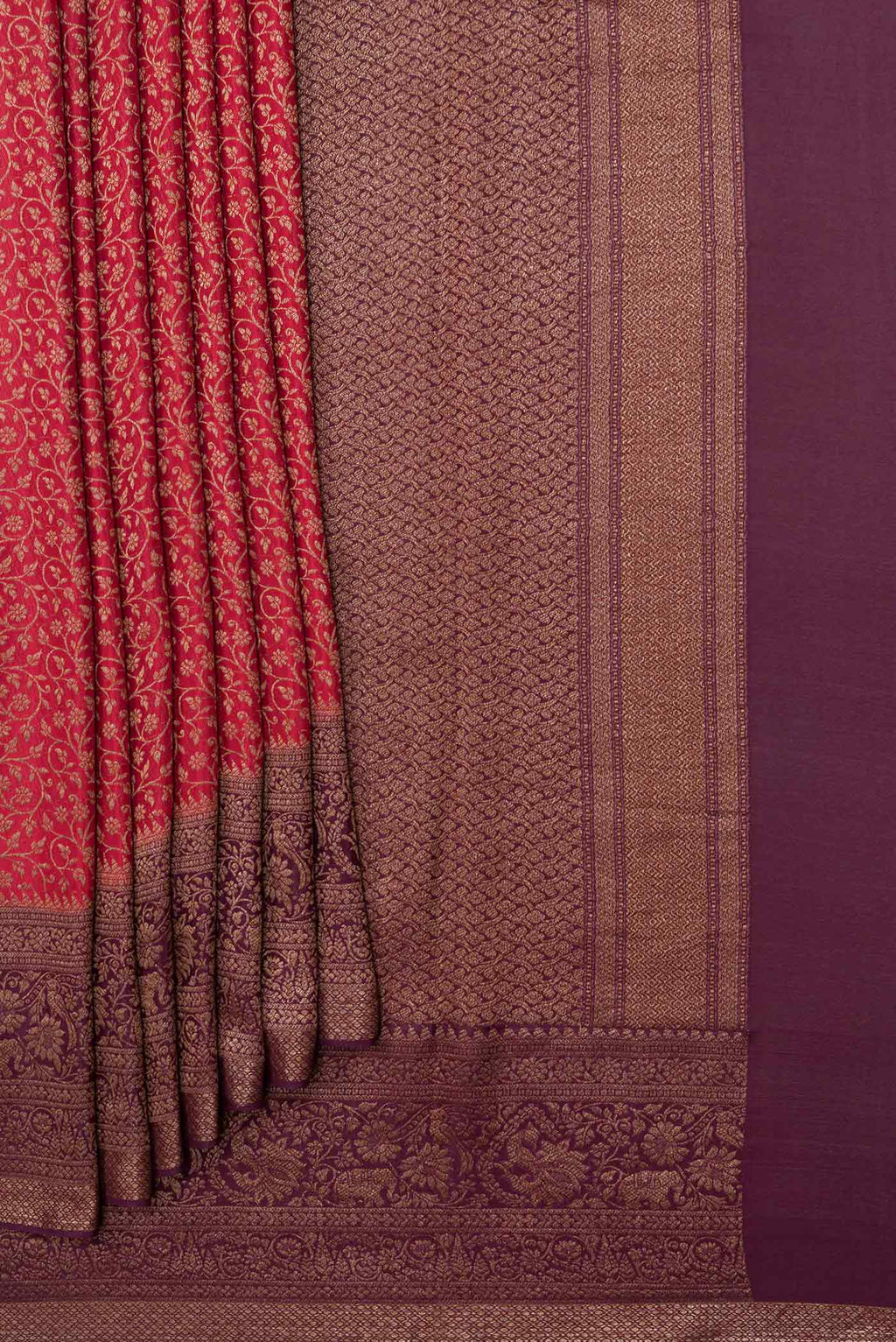 Pleats and pallu of Pink Dual Tone Banarasi Silk Saree with Zari Brocade on the body and Zari Border. 