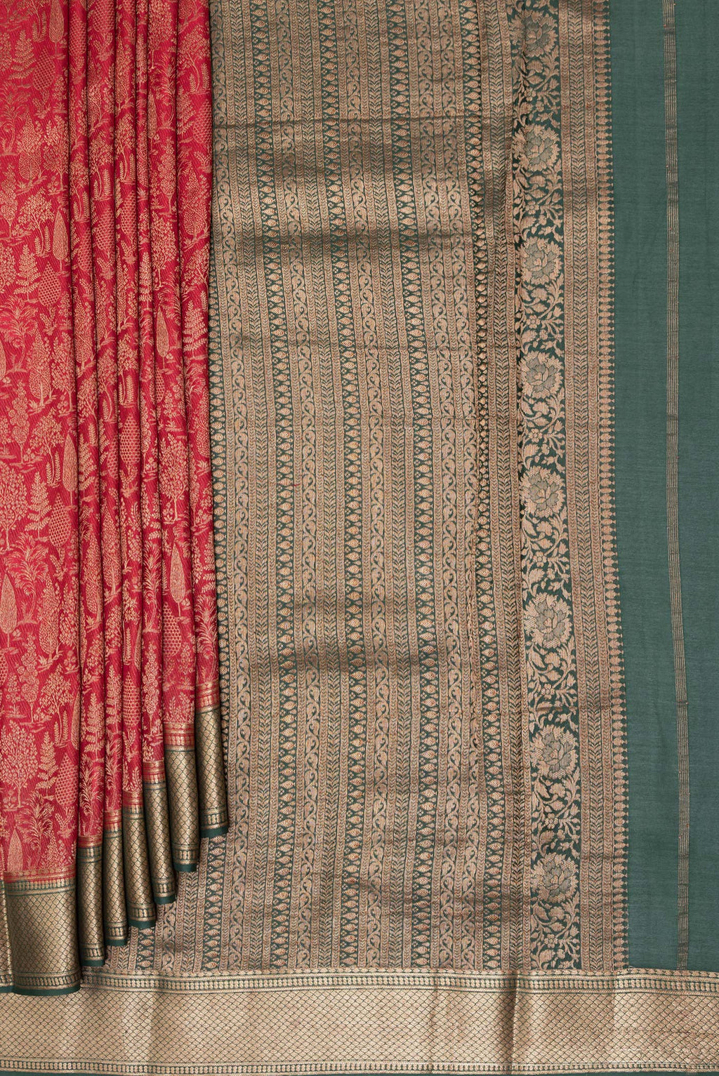 Pleats and pallu of Maroon Banarasi Georgette Saree with Zari Brocade on the body and Zari Border. 