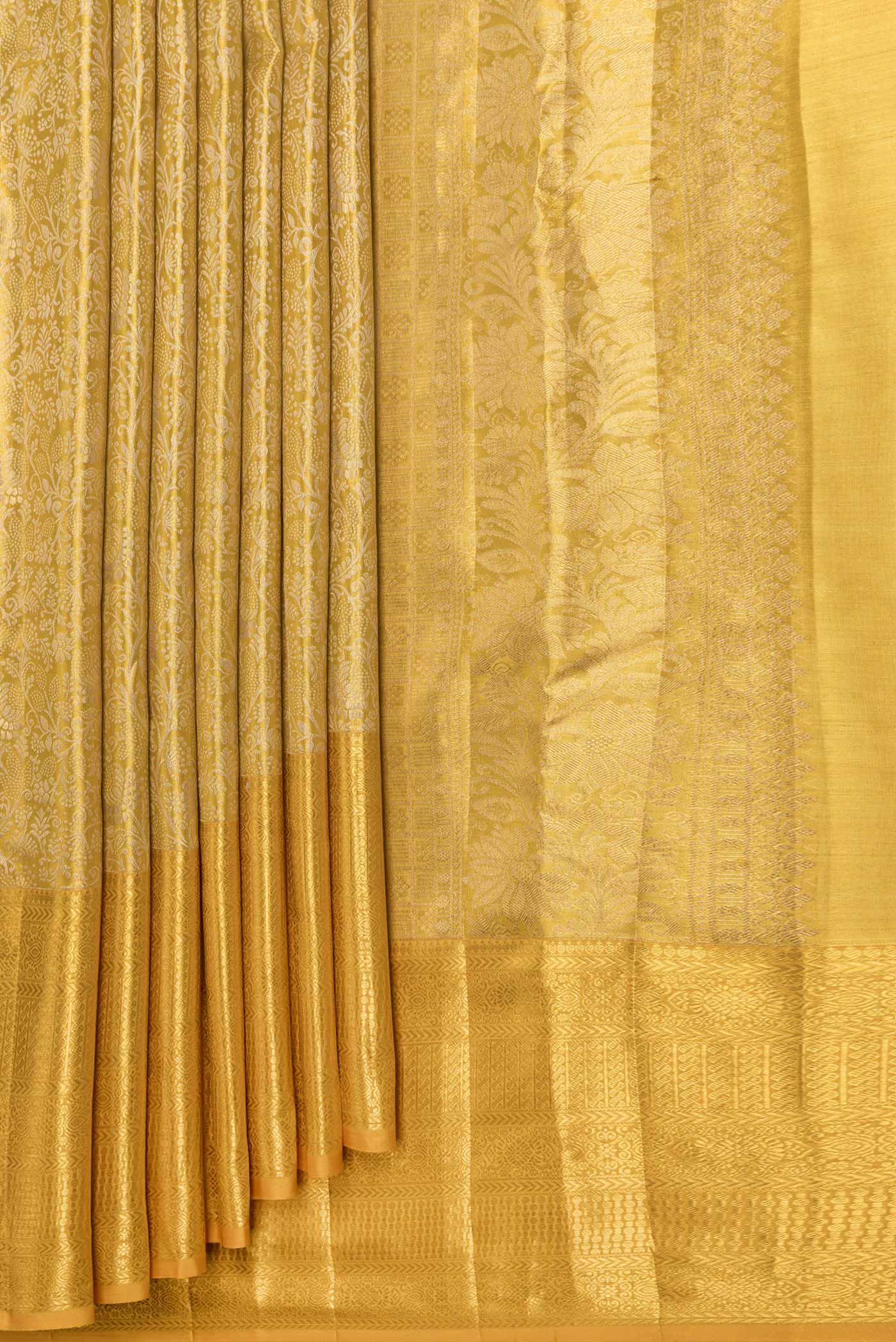 pleats pallu