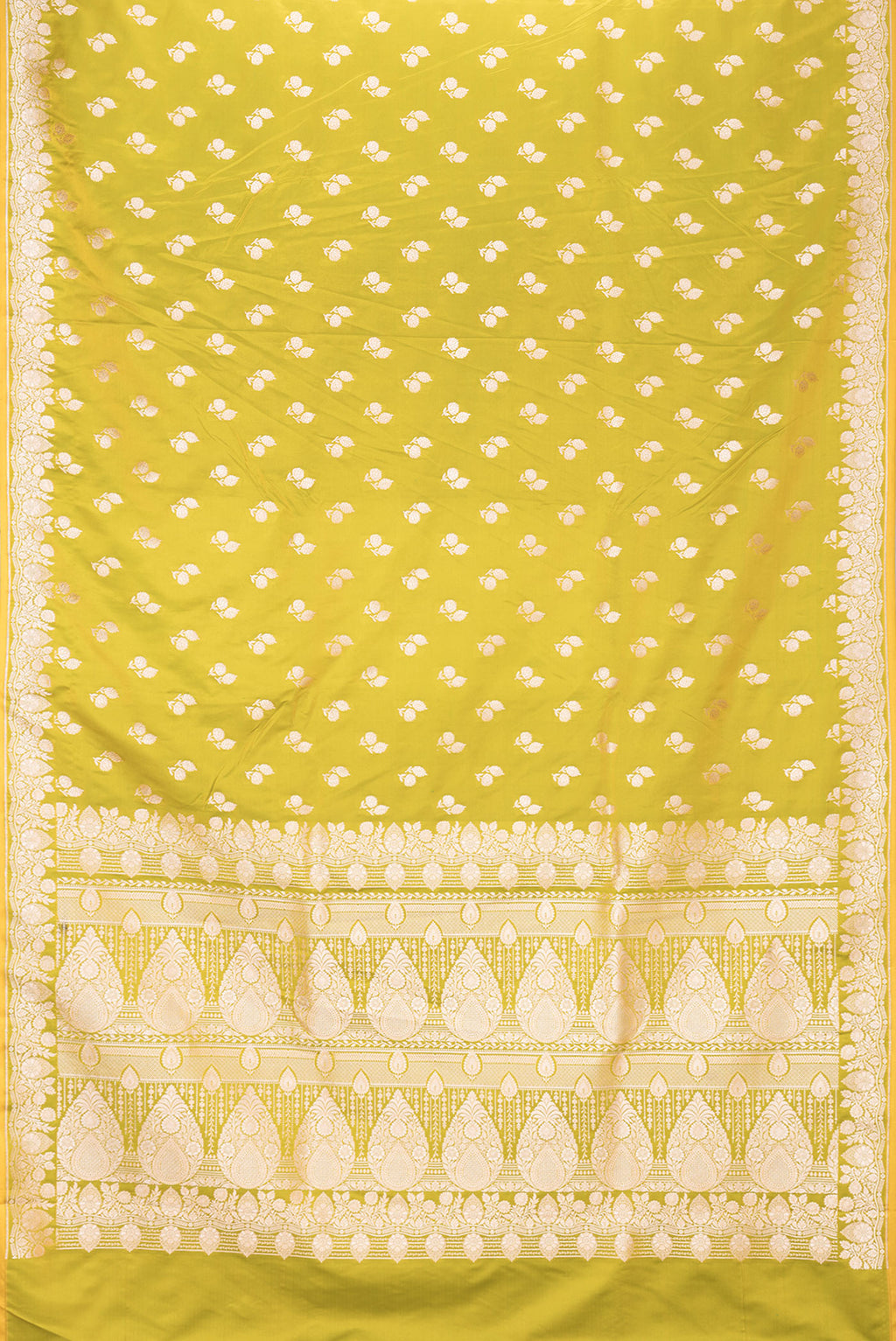 Flat view of Mehandi Green Dual Tone Banarasi Silk Saree with Zari Butta on the body and Fancy Border. 