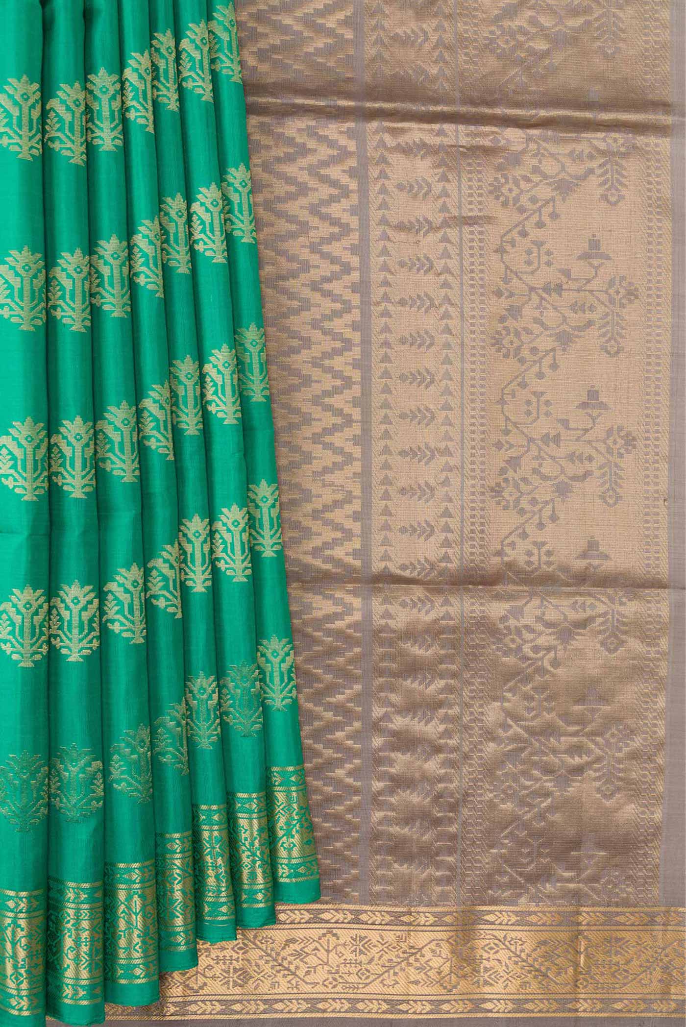 Pleats and pallu of Sea Green Dual Tone Soft Silk Saree with Zari Butta on the body and Zari Border. 