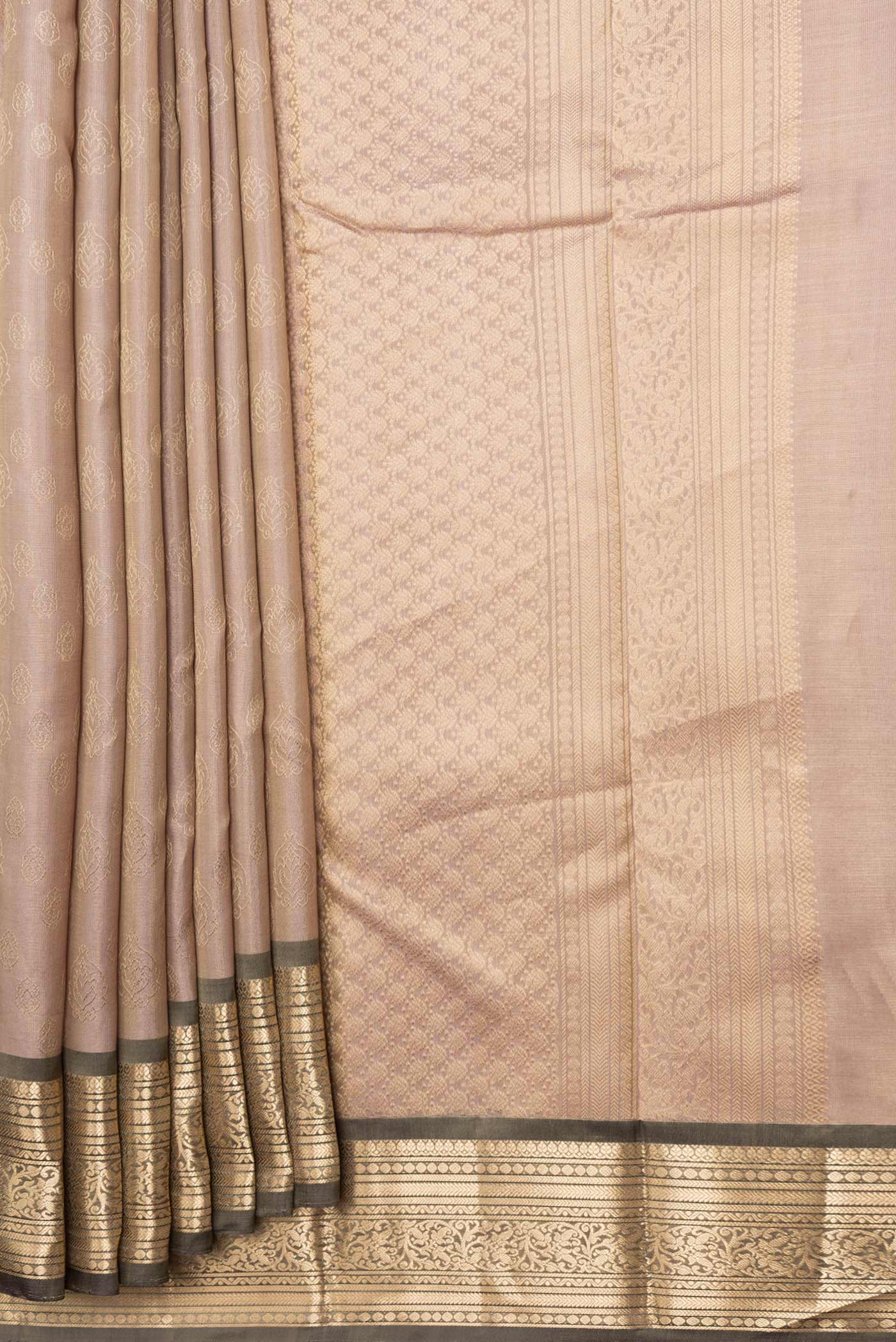 pleats pallu