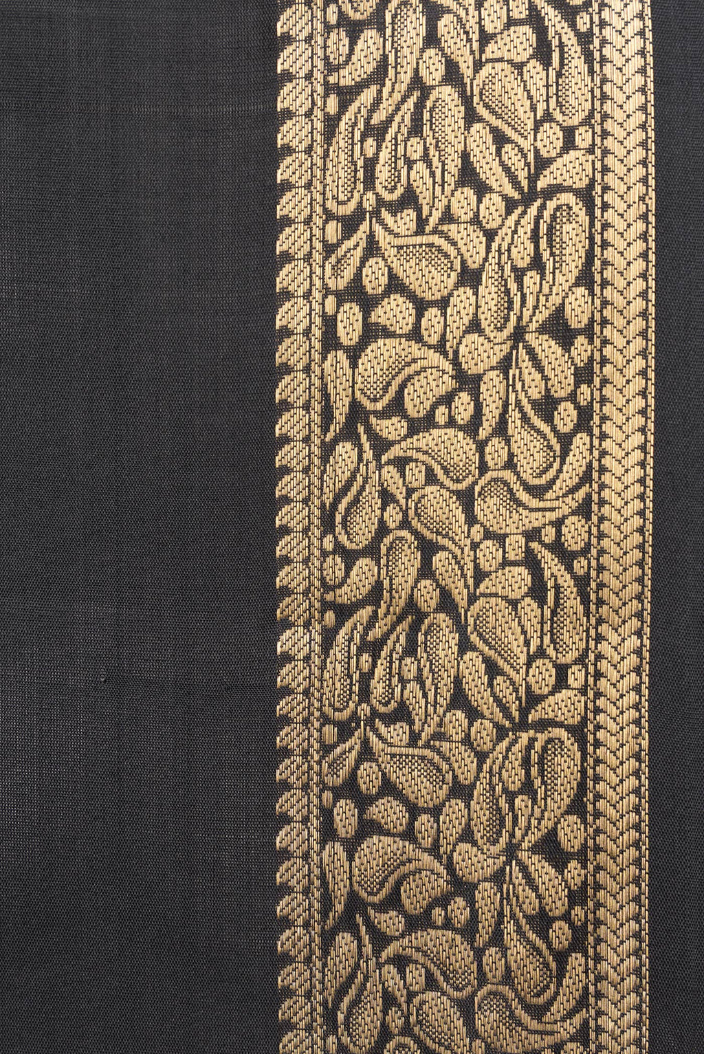Border image of Black Dual Tone Soft Silk Saree with Zari Butta on the body and Zari Border. 