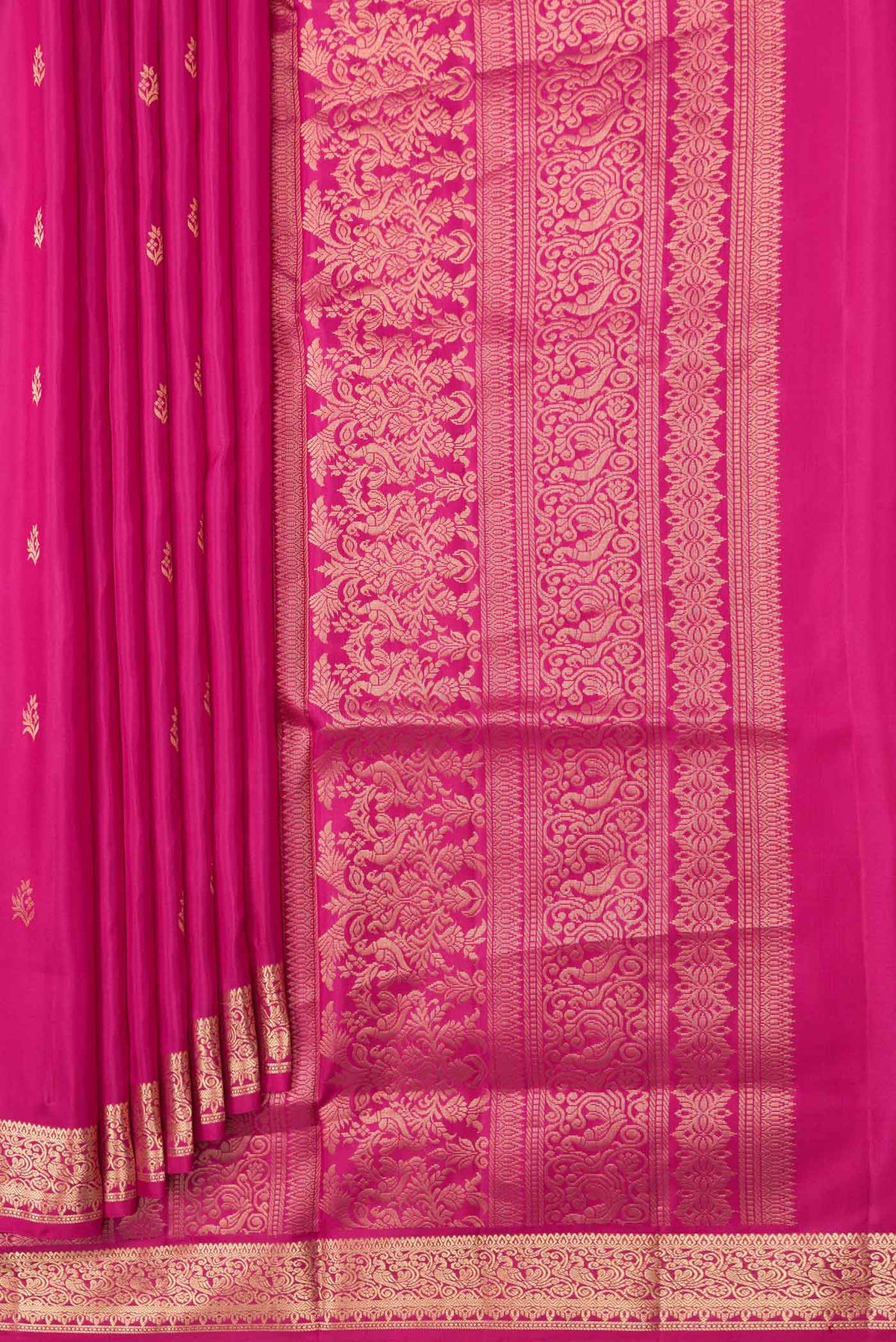 Pleats and pallu of Dark Pink Dual Tone Soft Silk Saree with Zari Butta on the body and Zari Border. 