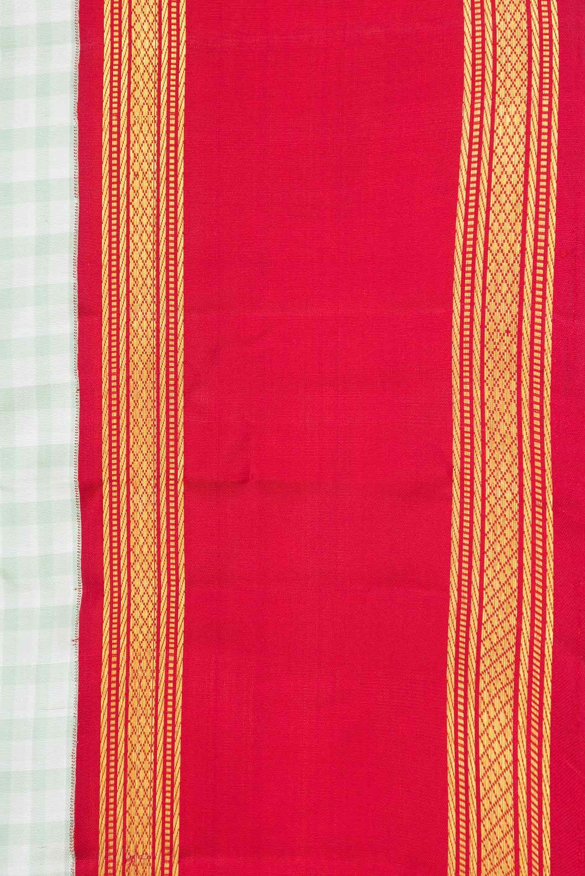 Border image of Green Dual Tone Kanchipuram Saree with Checked design on the body and Zari Border