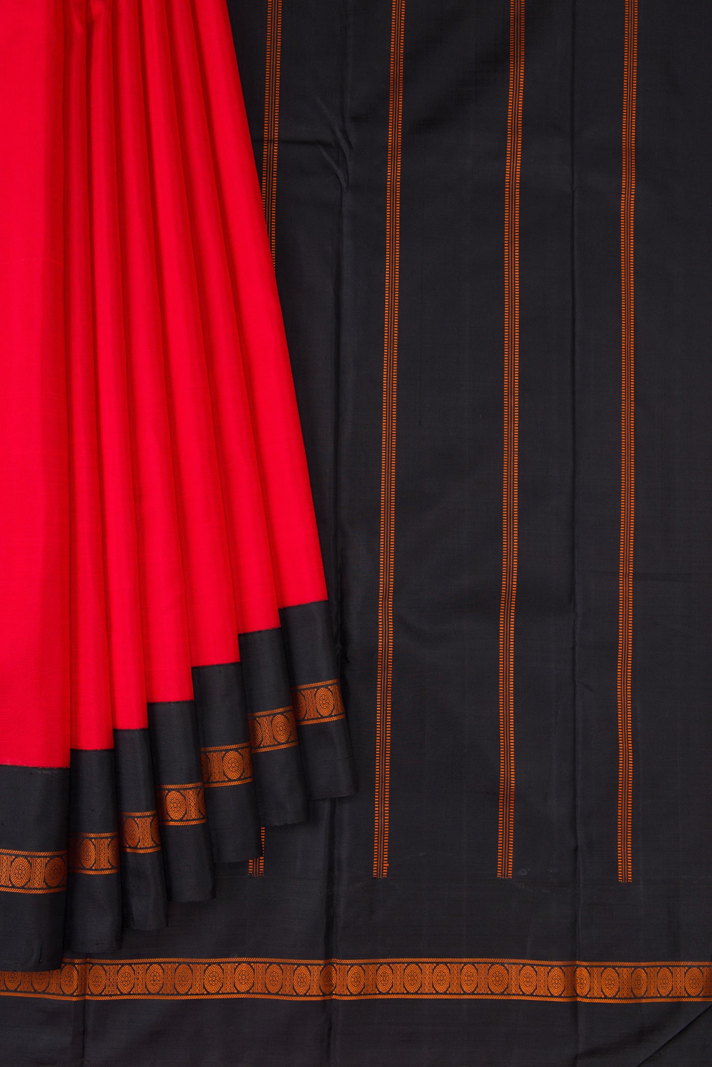 Pleats and pallu of Red Dual Tone Banarasi Silk Saree with Plain Body and Thread Border. 
