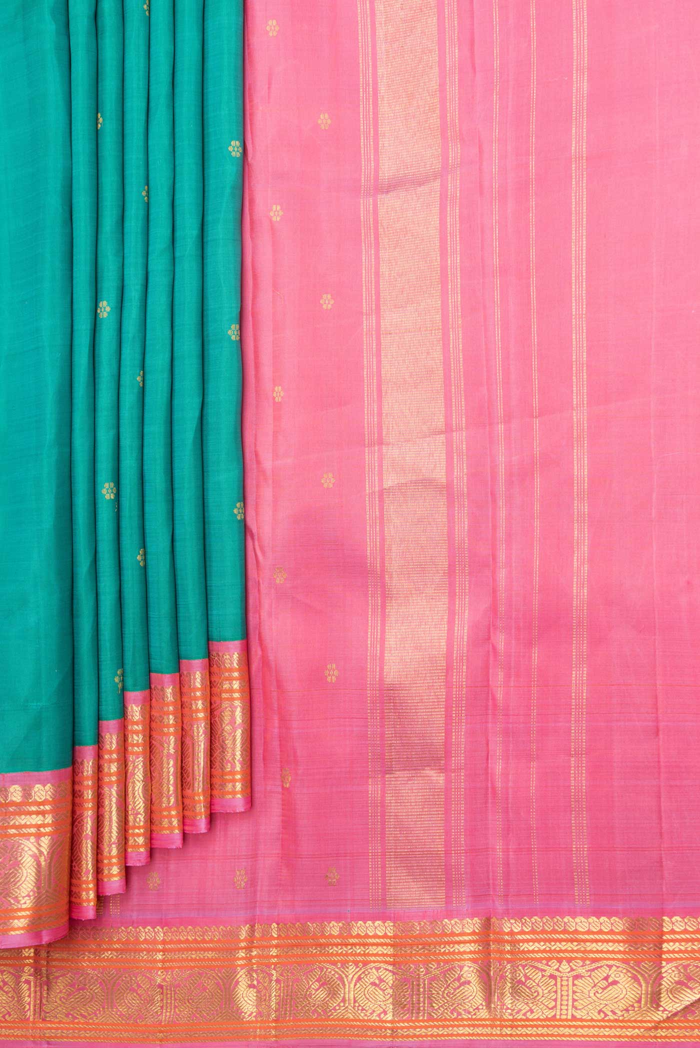 pleats pallu