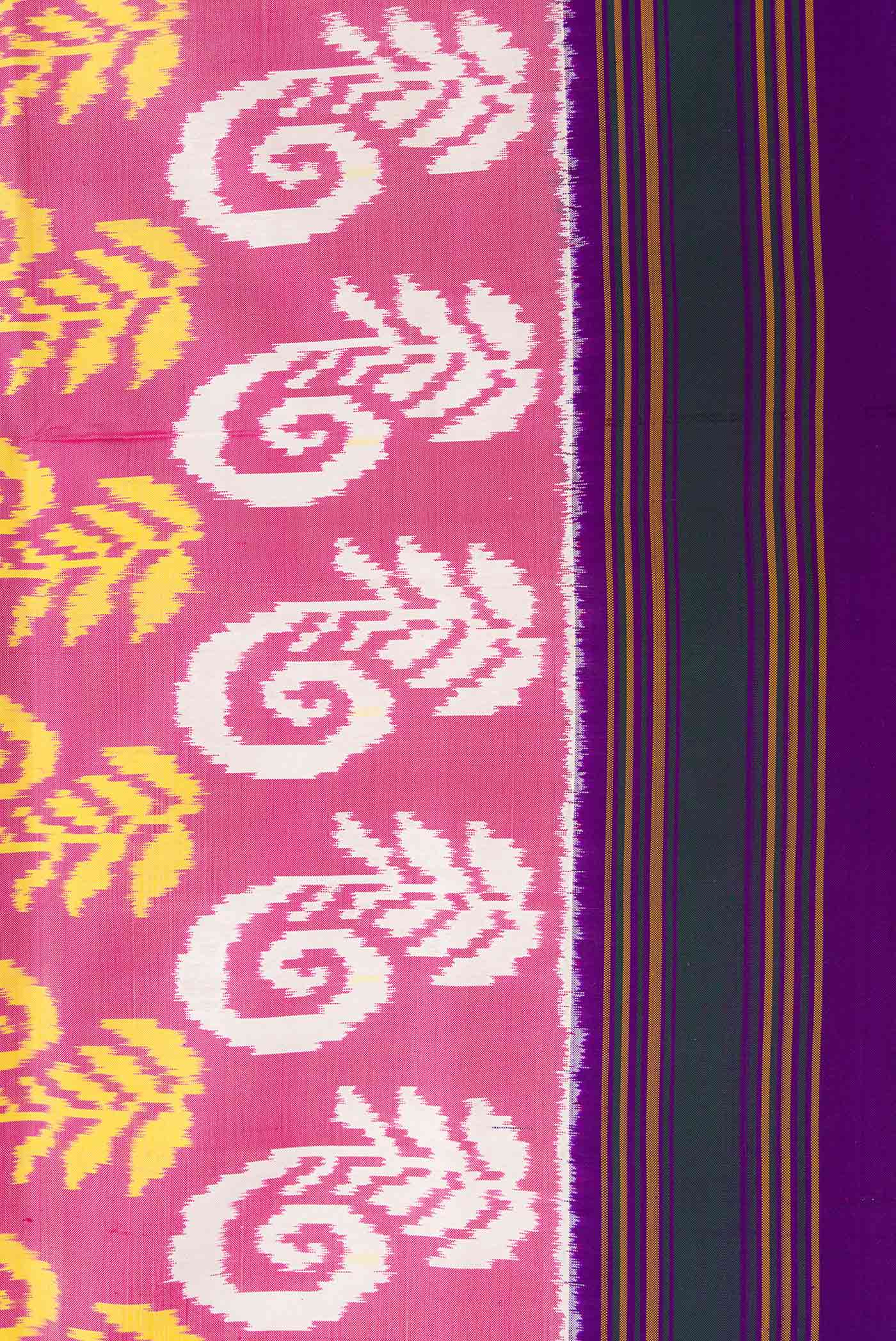 Border image of Rose pink Pochampally Silk Saree with Pure Ikat on the body and Plain Border