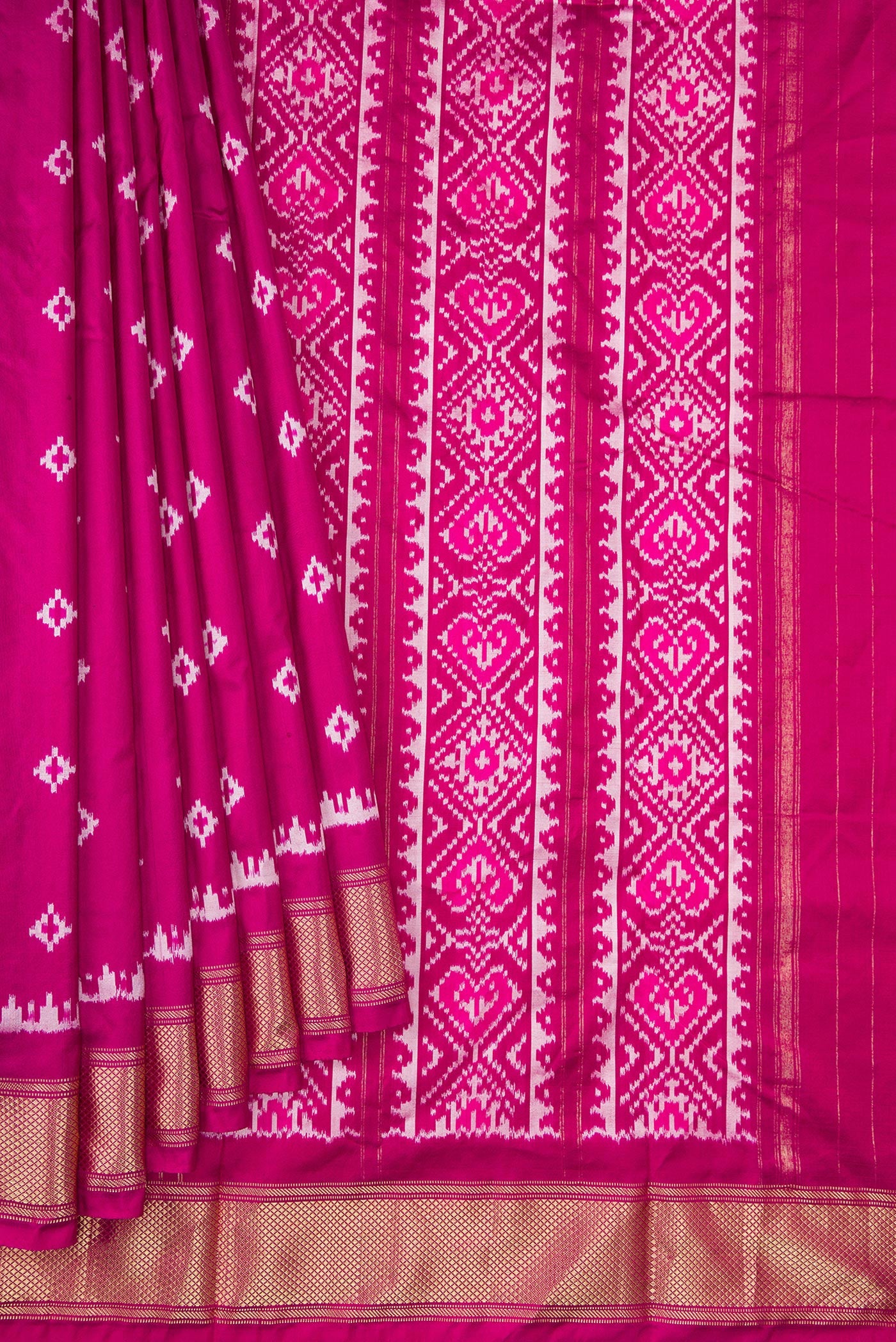 Pleats and pallu of Purple Dual Tone Double Ikat Nine Yards Saree with Ikat Print on the body and Zari Border. 