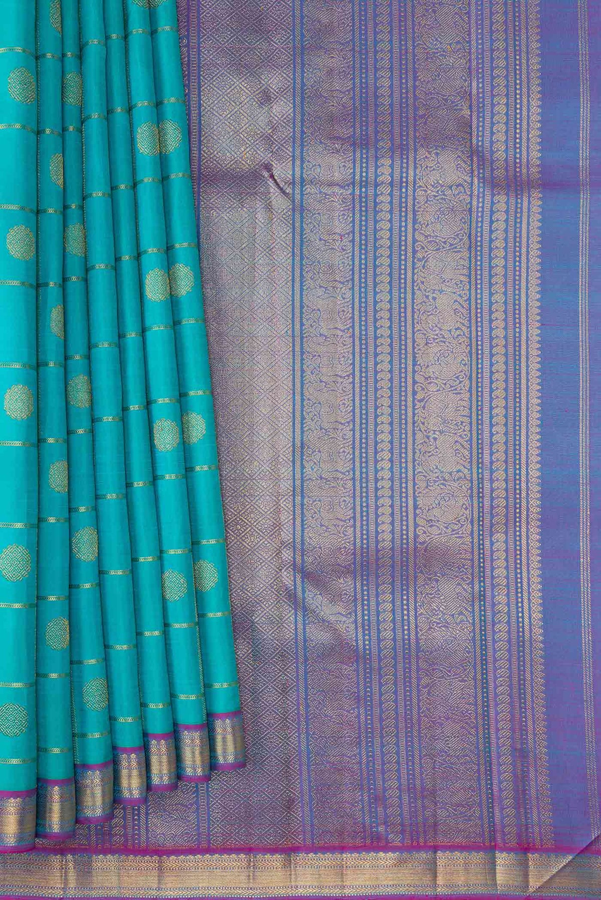 Pleats and pallu of Pure Silk Pure Zari Sky Blue Dual Tone Kanchipuram Saree with Checked design on the body and Zari Border
