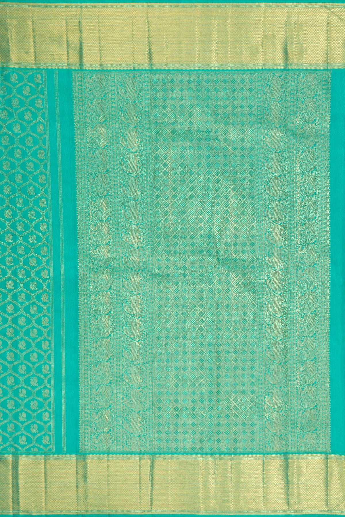 Close up image of the pallu of Pure Silk Pure Zari Sea Green Dual Tone Kanjivaram Saree with Zari Brocade on the body and Zari Border. 