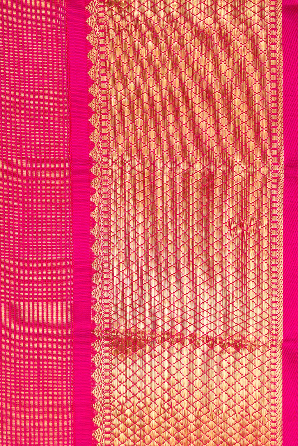 Border image of Pure Silk Pure Zari Pink Dual Tone Kanjivaram Saree with Zari Brocade on the body and Zari Border. 