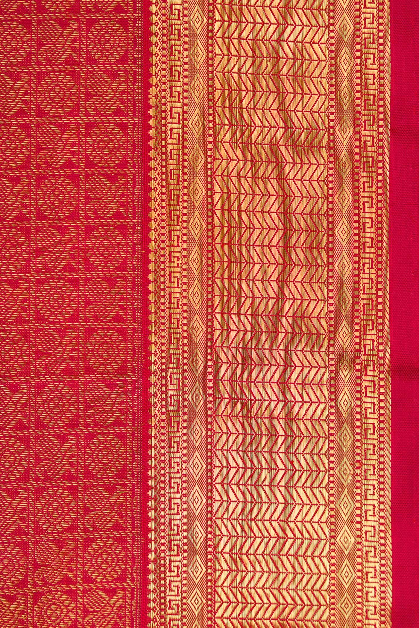 Border image of Pure Silk Pure Zari Red Dual Tone Kanjivaram Saree with Zari Brocade on the body and Zari Border. 
