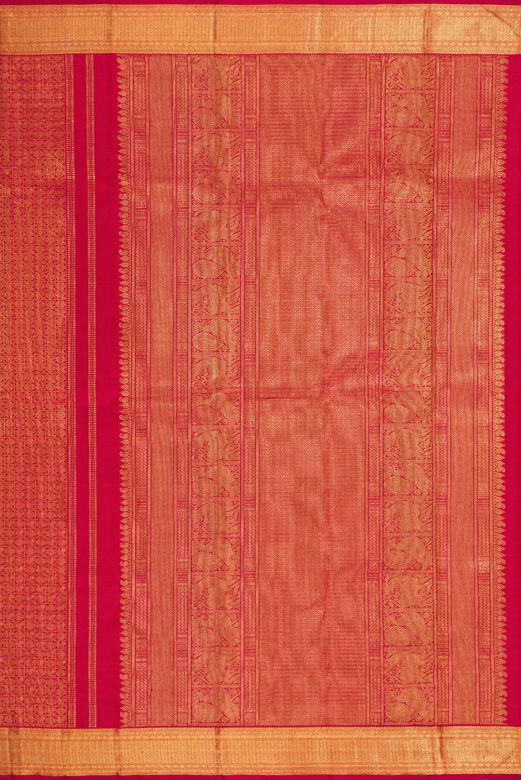 Close up image of the pallu of Pure Silk Pure Zari Red Dual Tone Kanjivaram Saree with Zari Brocade on the body and Zari Border. 