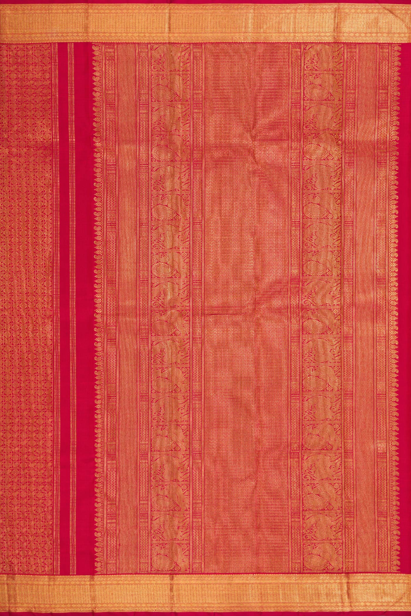 Close up image of the pallu of Pure Silk Pure Zari Red Dual Tone Kanjivaram Saree with Zari Brocade on the body and Zari Border. 
