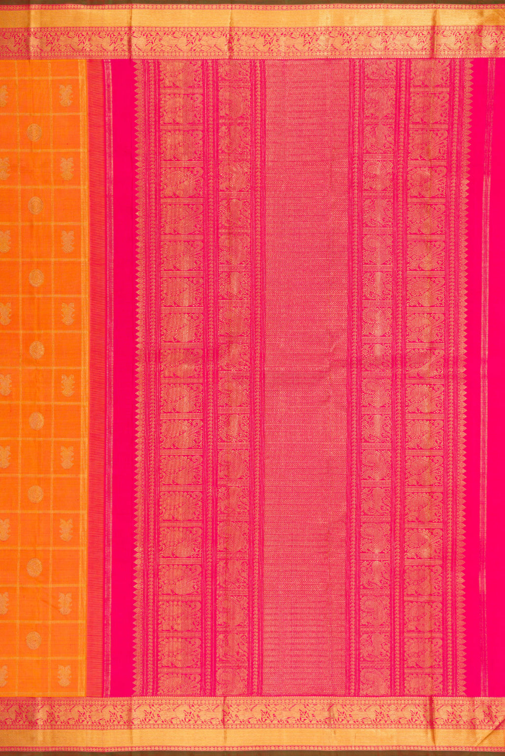 Close up image of the pallu of Pure Silk Pure Zari Orange Dual Tone Kanjivaram Saree with Checked design on the body and Zari Border. 