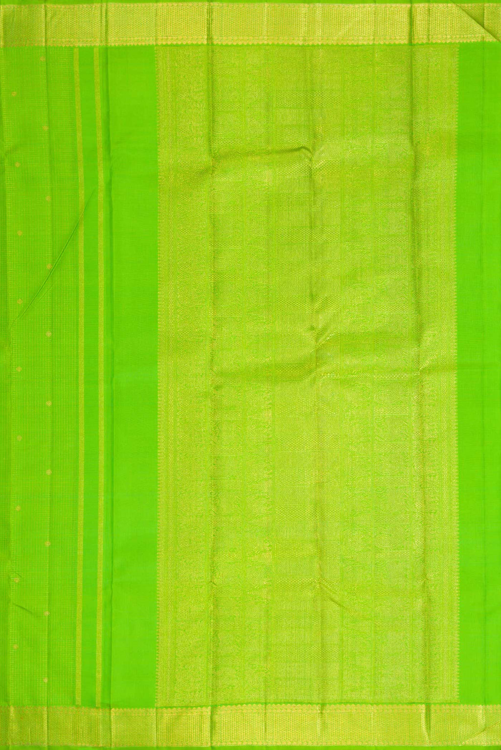 Close up image of the pallu of Pure Silk Pure Zari Parrot Green Dual Tone Kanchipuram Saree with Checked design on the body and Zari Border