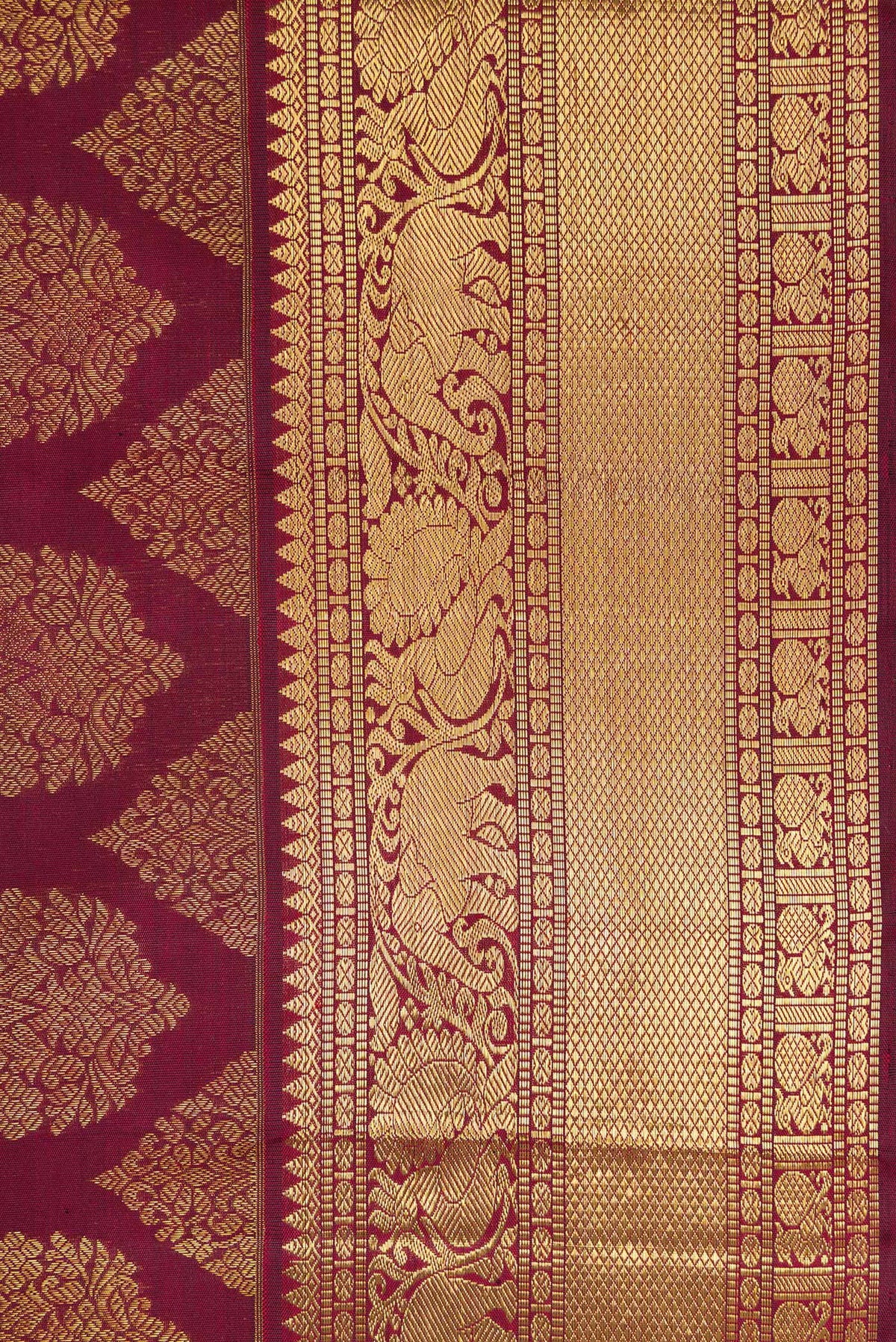 Border image of Pure Silk Pure Zari Maroon Dual Tone Kanjivaram Saree with Zari Brocade on the body and Zari Border. 