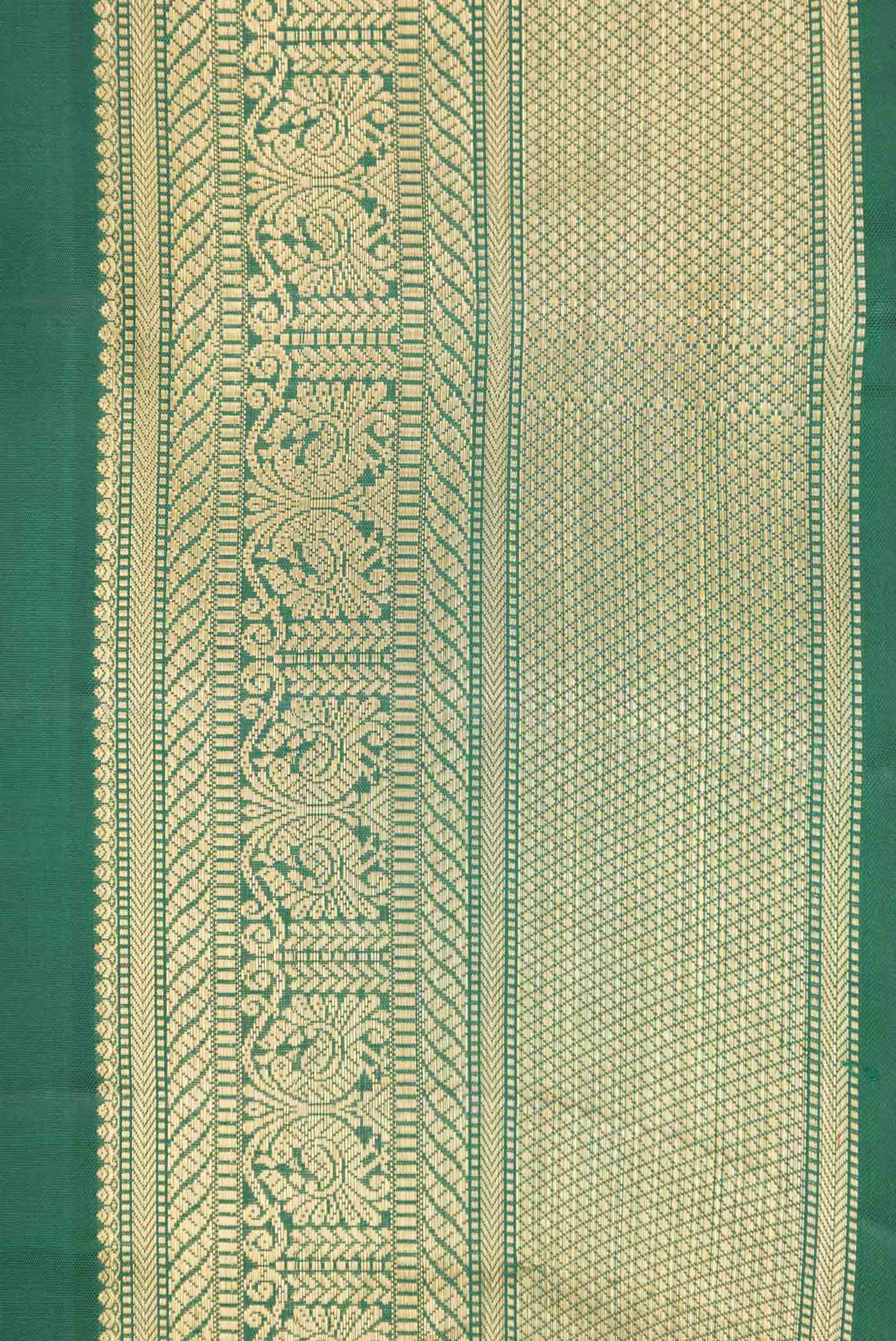 Border image of Pure Silk Pure Zari Bottle Green Dual Tone Kanchipuram Saree with Zari Butta on the body and Zari Border