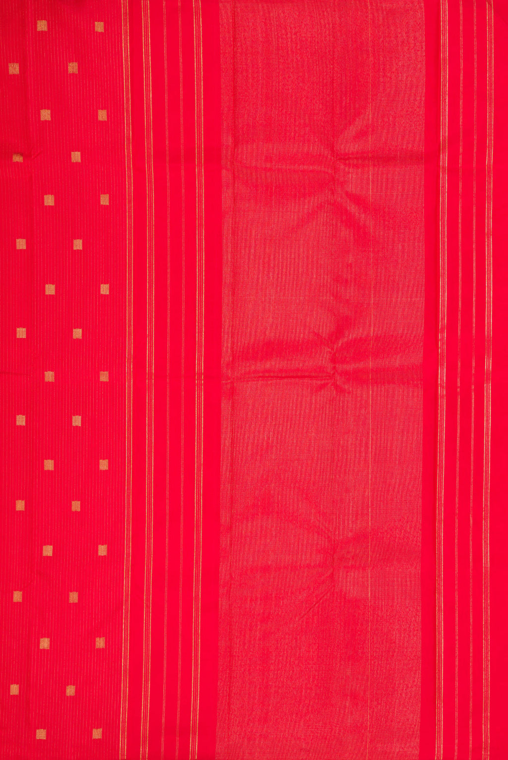 Close up image of the pallu of Pure Silk Pure Zari Red Dual Tone Kanchipuram Saree with Zari Butta on the body and Without Border. 
