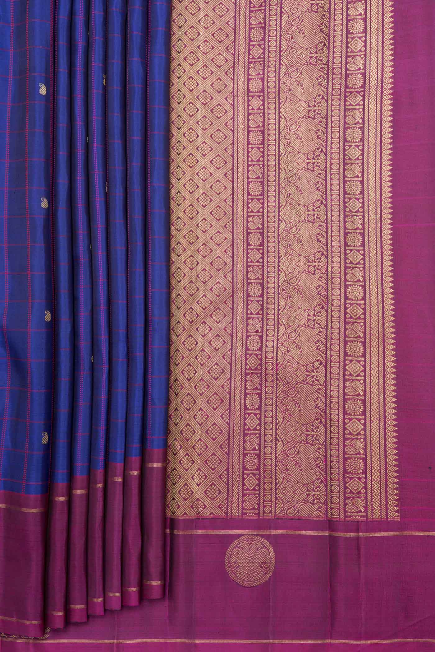 Pleats and pallu of Royal Blue Dual Tone Kanchipuram Silk Saree with Checked design on the body and Zari Border