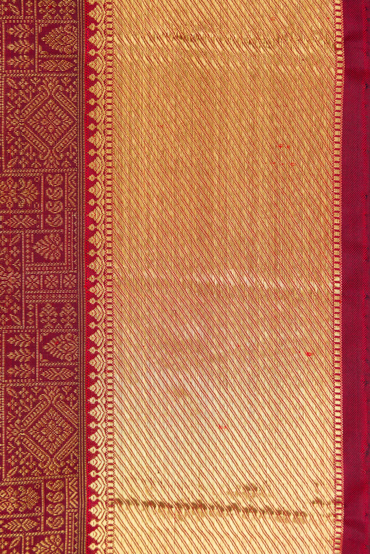 Border image of Pure Silk Pure Zari Maroon Dual Tone Kanjivaram Saree with Zari Brocade on the body and Zari Border. 