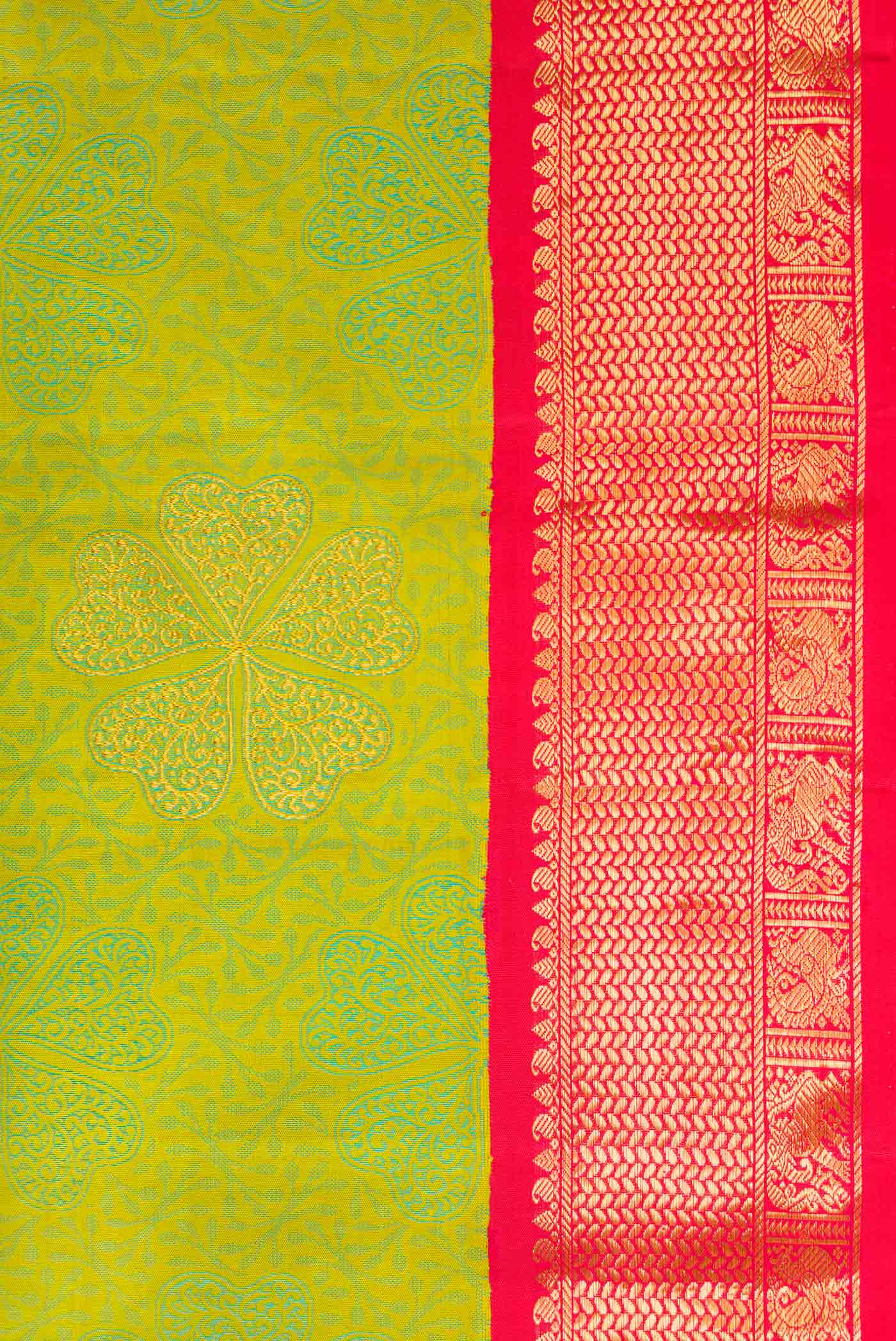 Border image of Pure Silk Pure Zari Parrot Green Dual Tone Kanchipuram Saree with Jacquard With Zari Butta on the body and Zari Border. 